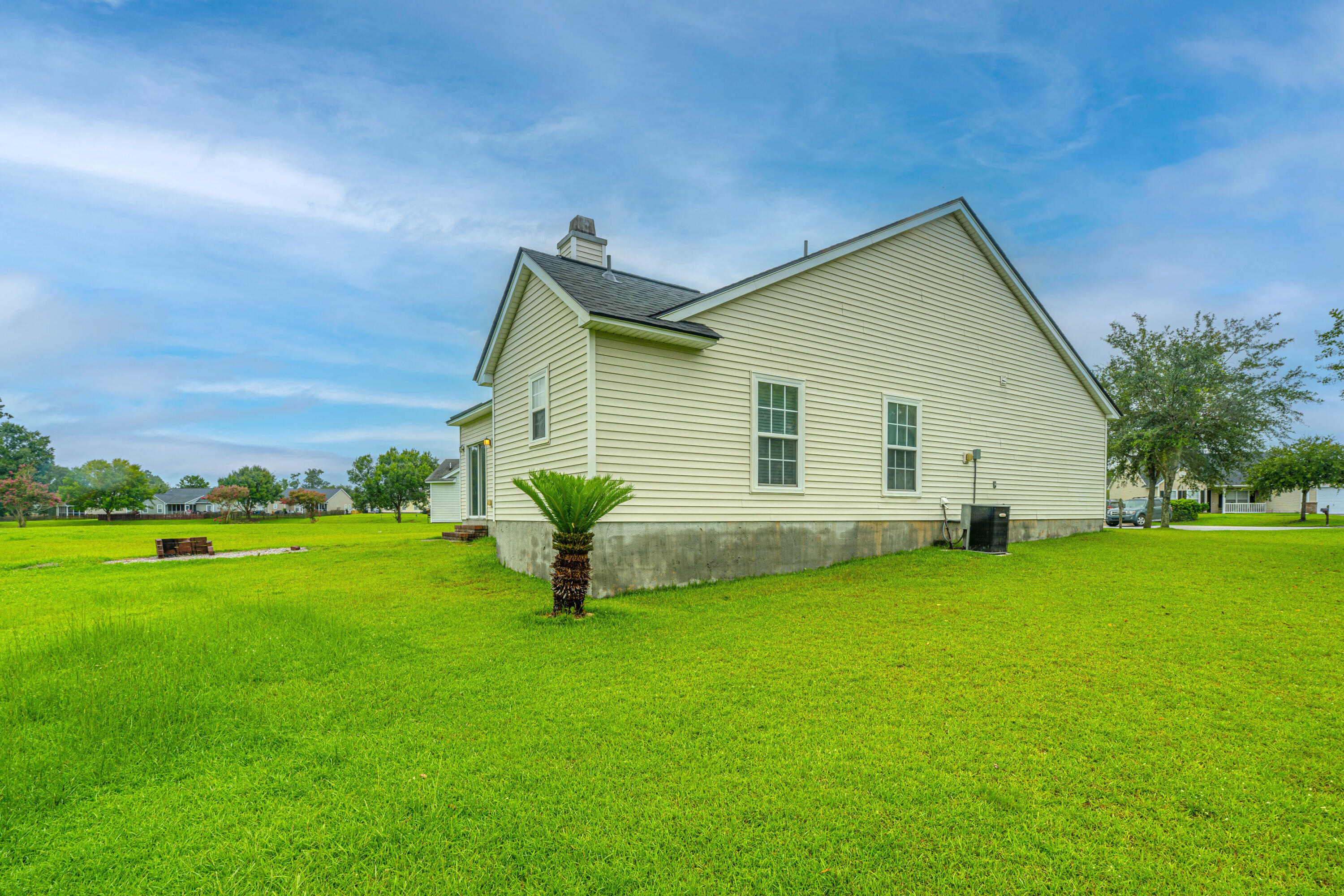 5035 Holdsworth Drive