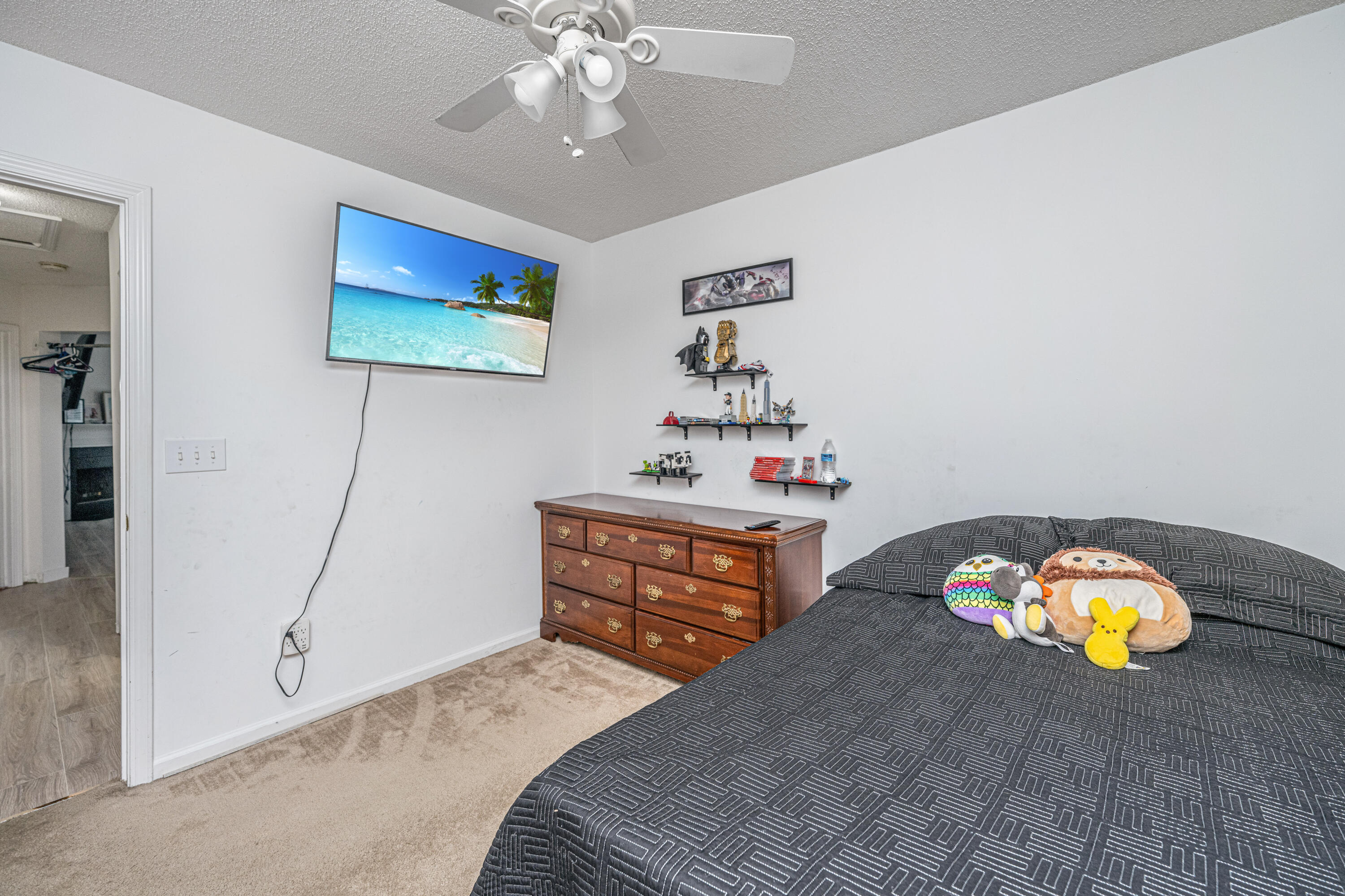 5035 Holdsworth Drive