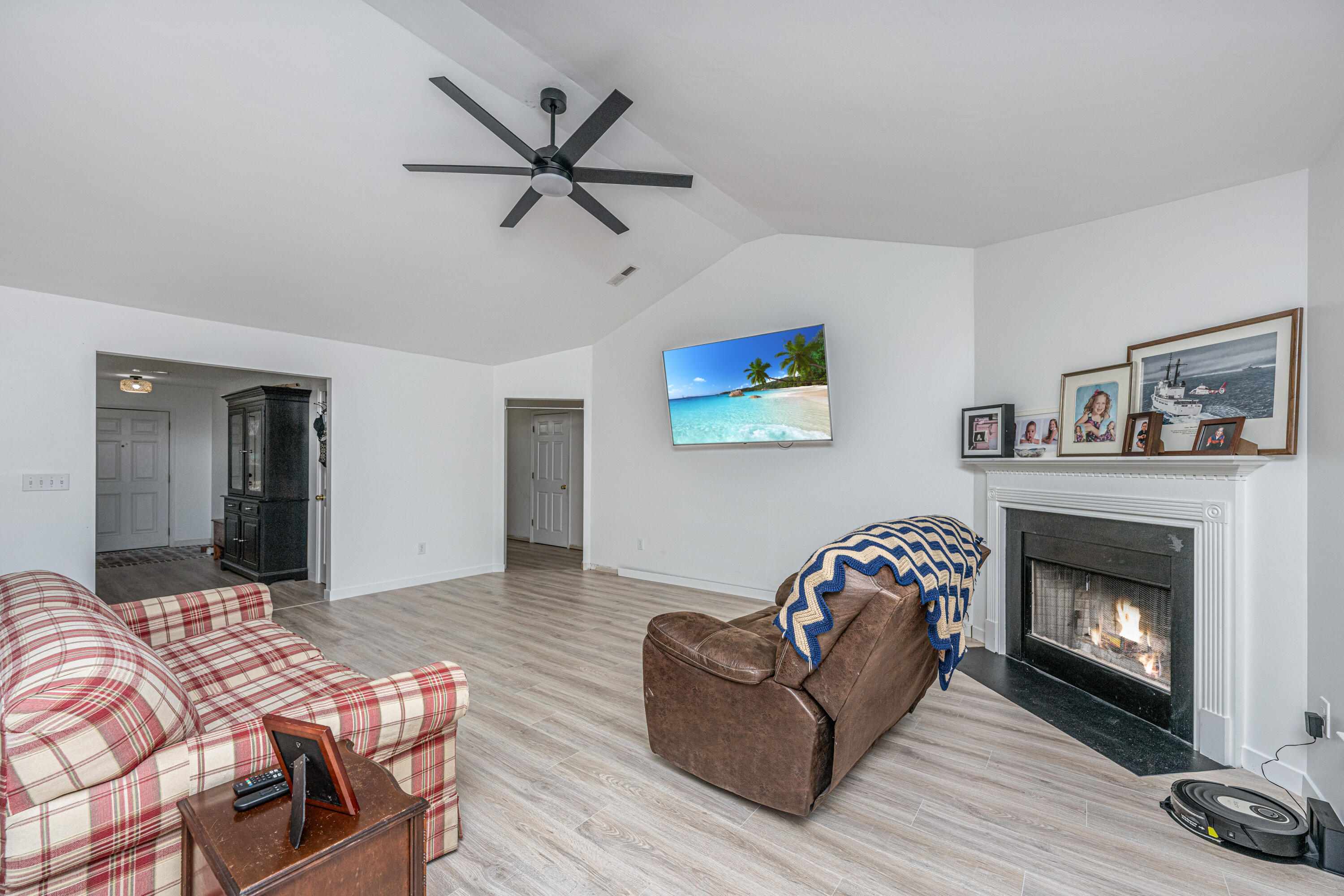 5035 Holdsworth Drive