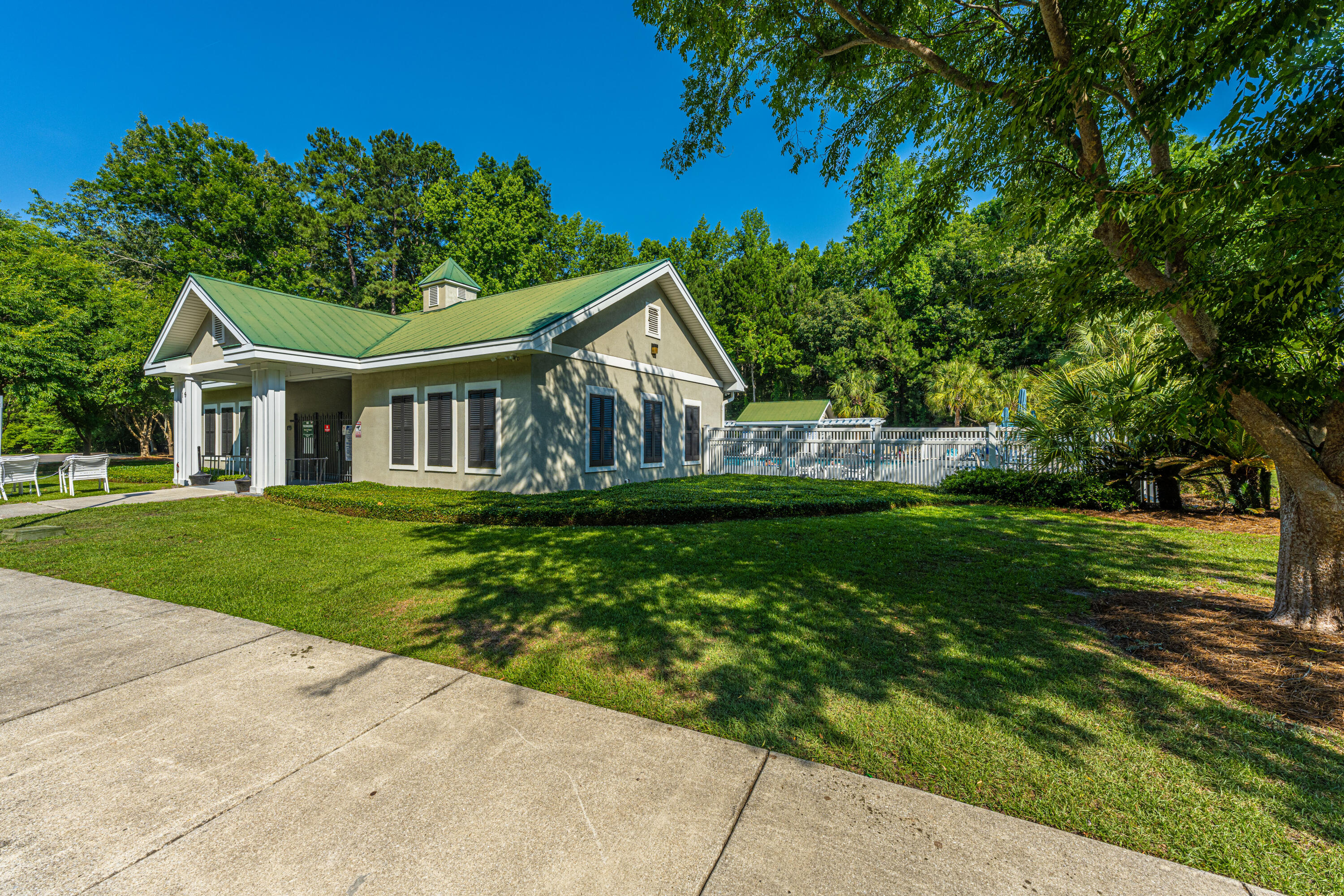 122 Lake Jogassee Drive