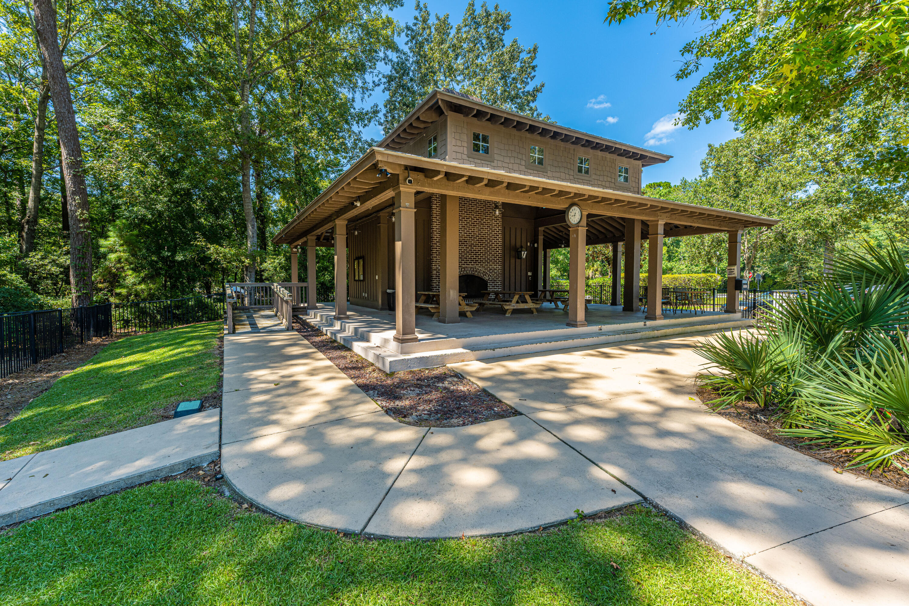 2926 Glenarden Drive