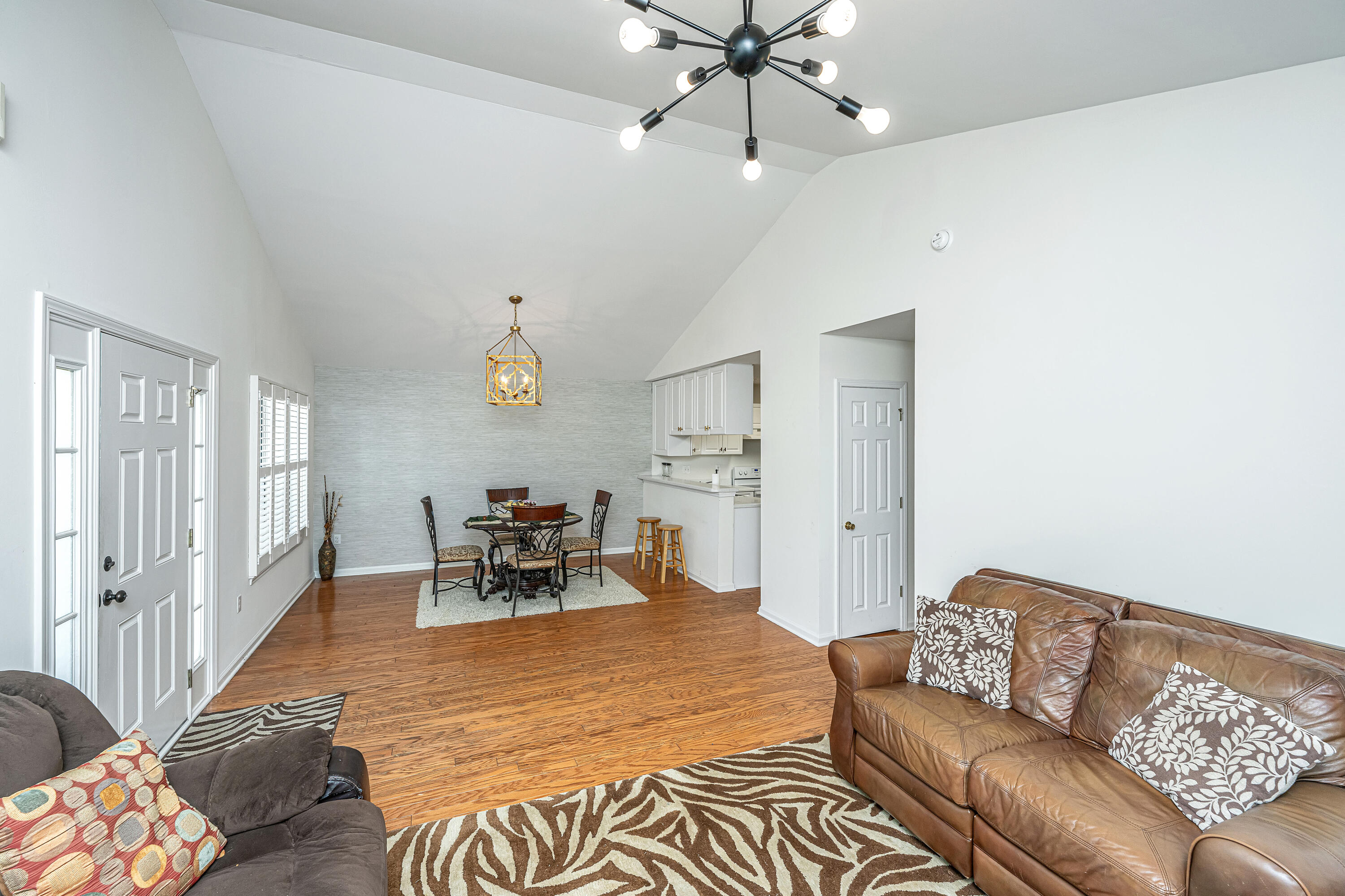 1135 Peninsula Cove Drive