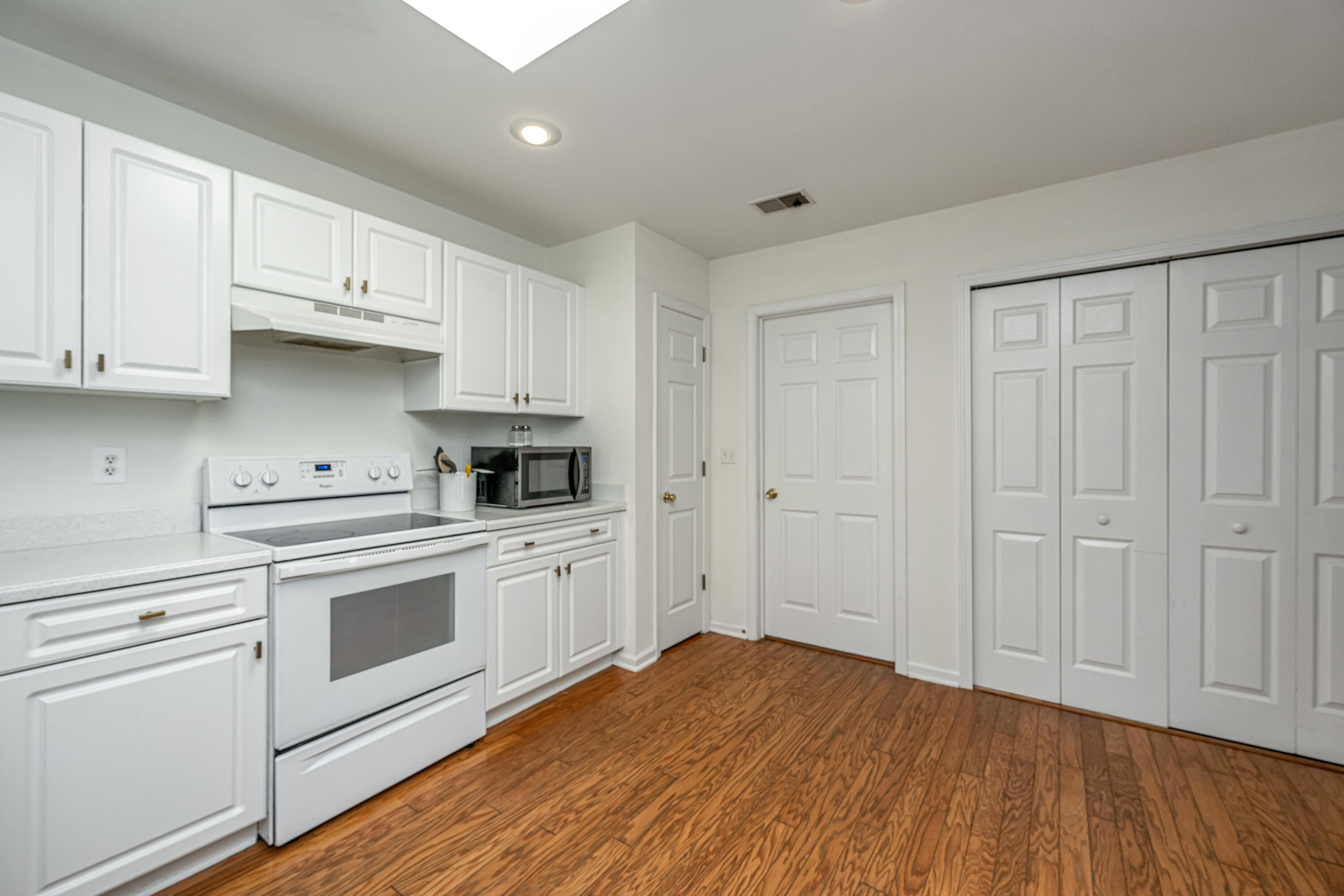 1135 Peninsula Cove Drive