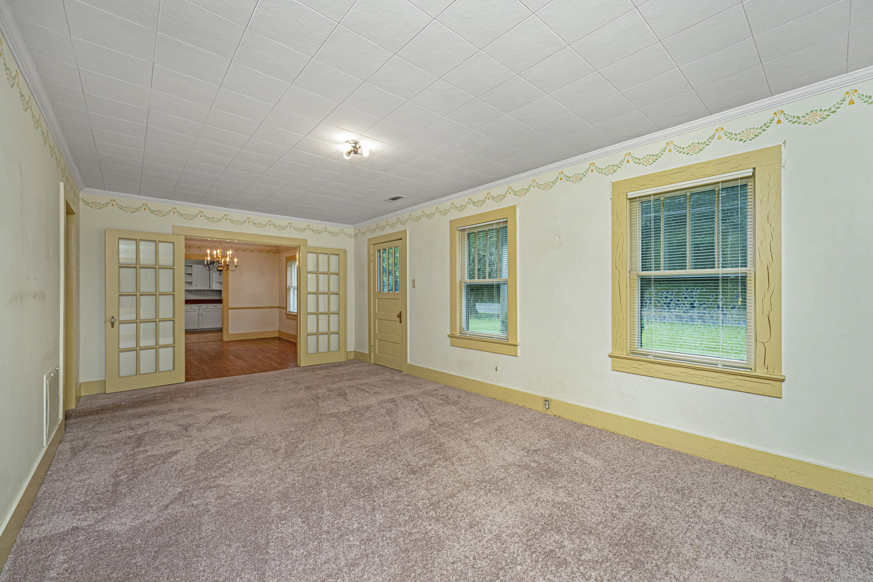 5718 Highway 165
