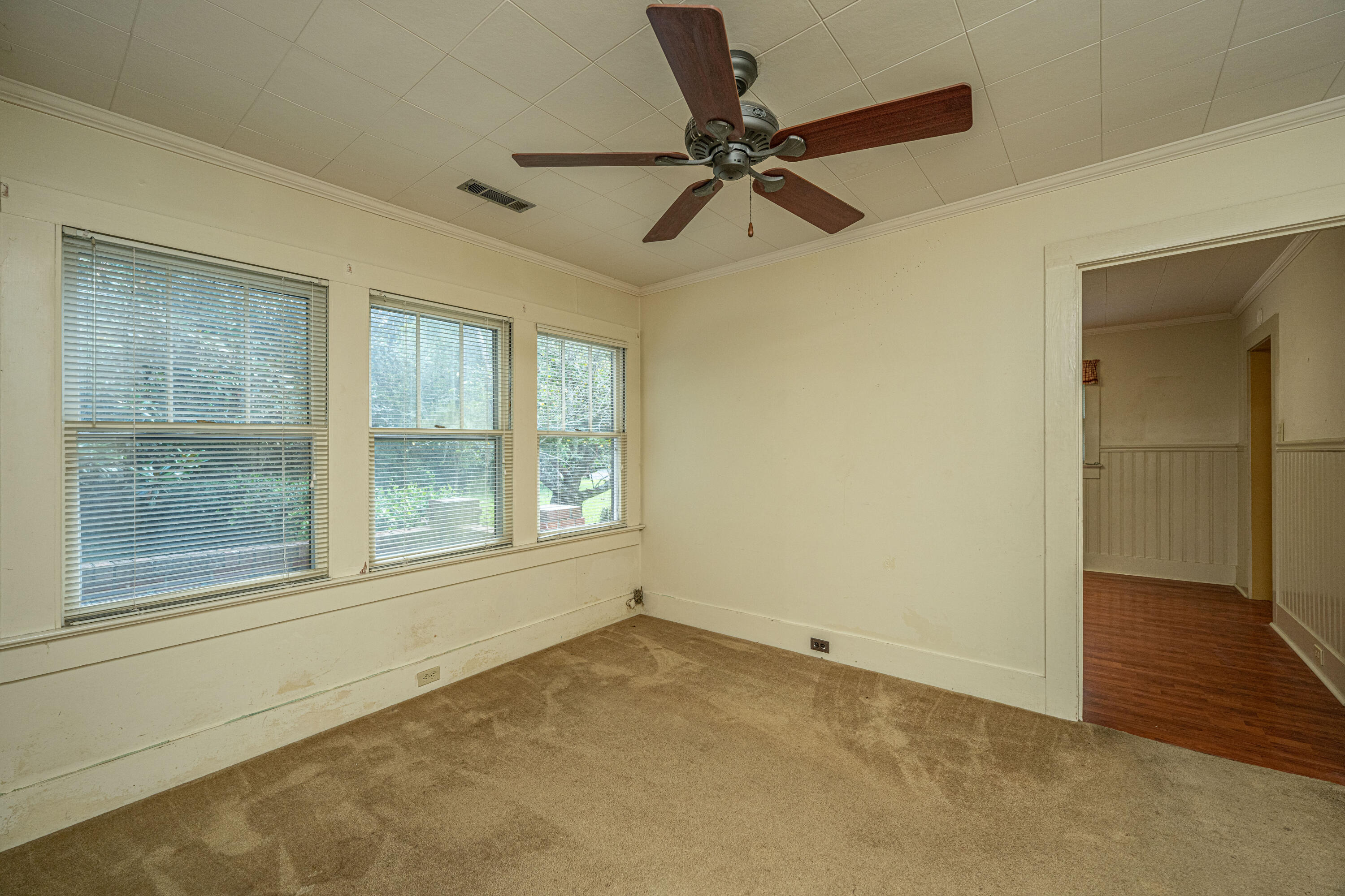 5718 Highway 165