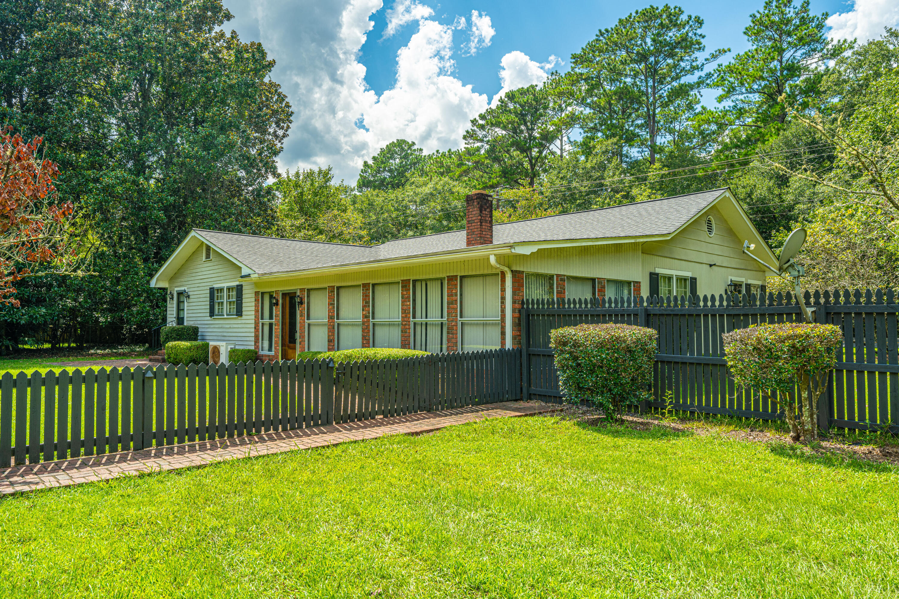 5718 Highway 165