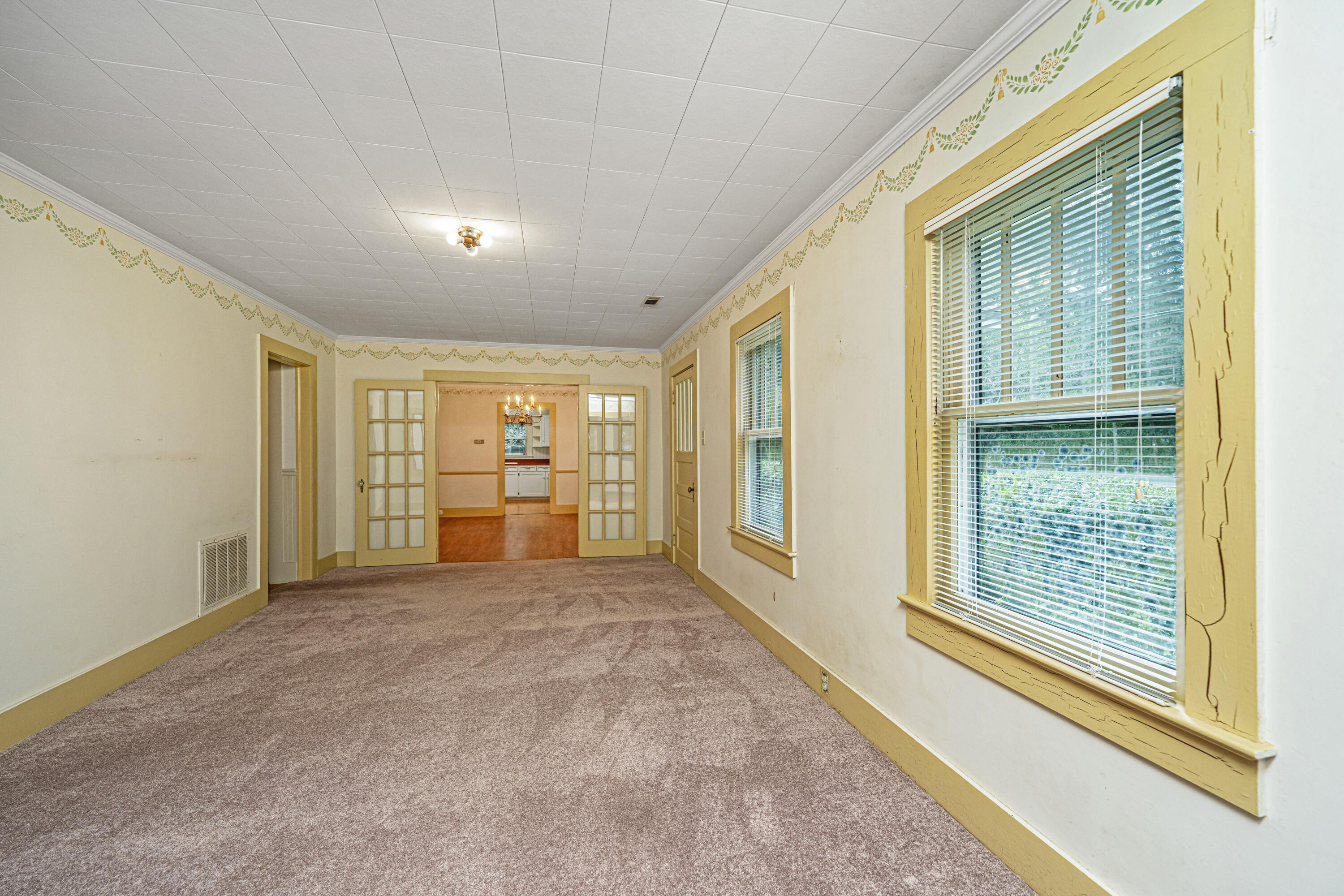 5718 Highway 165