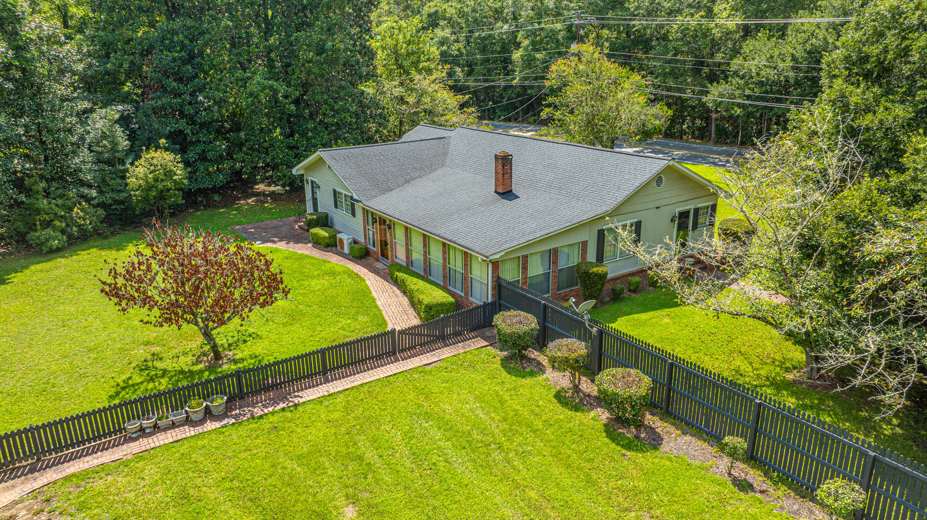 5718 Highway 165