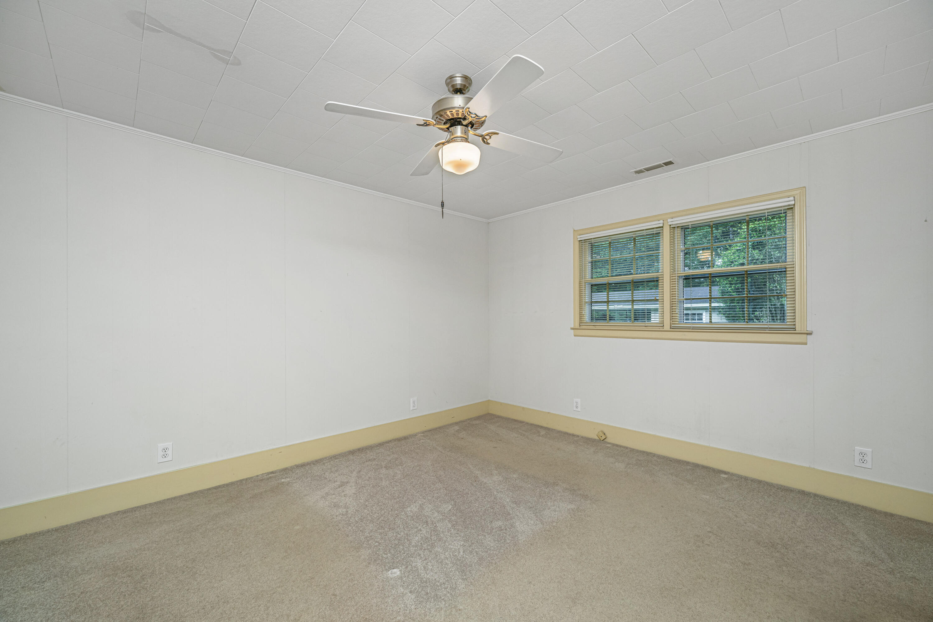 5718 Highway 165