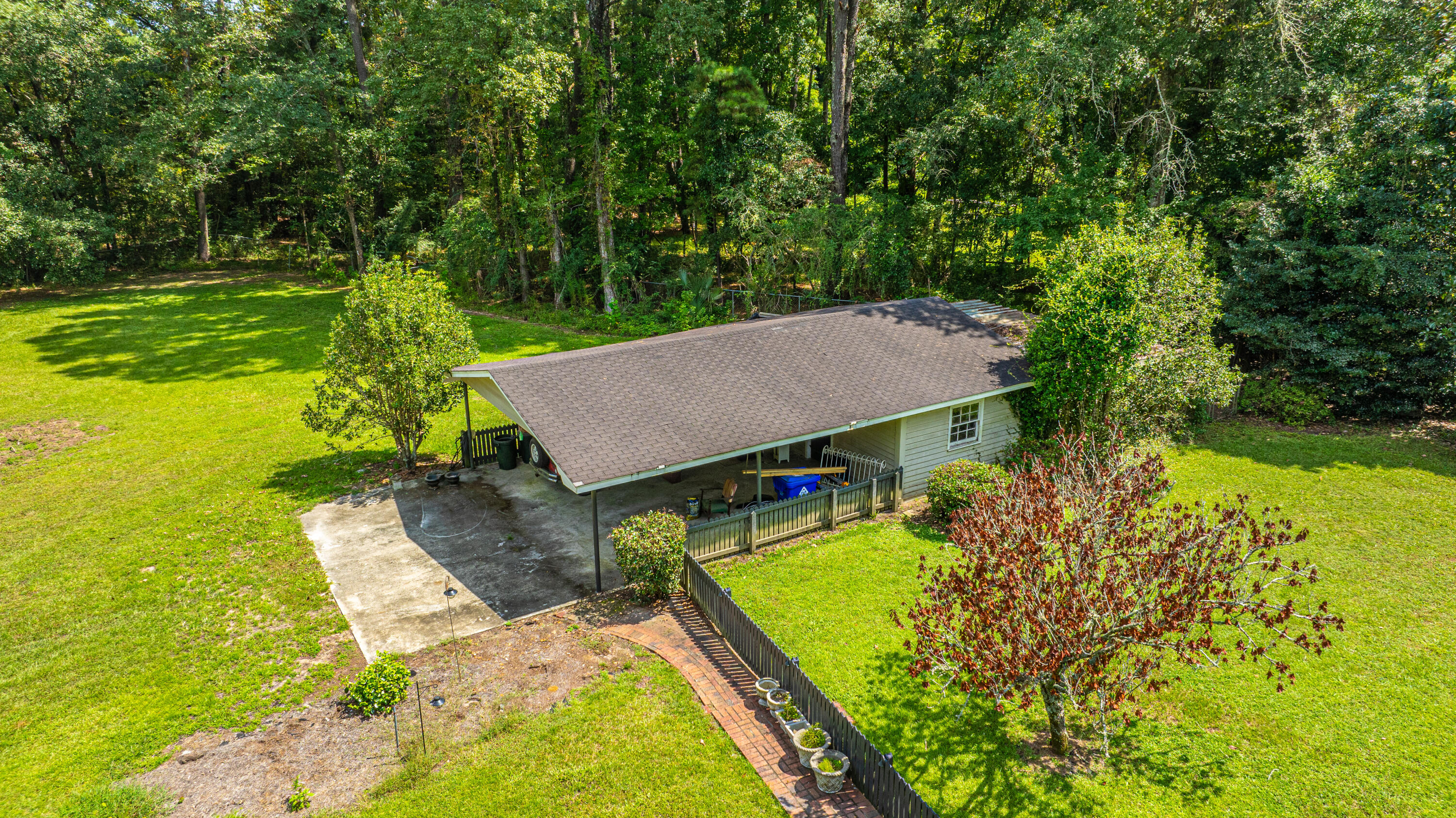 5718 Highway 165