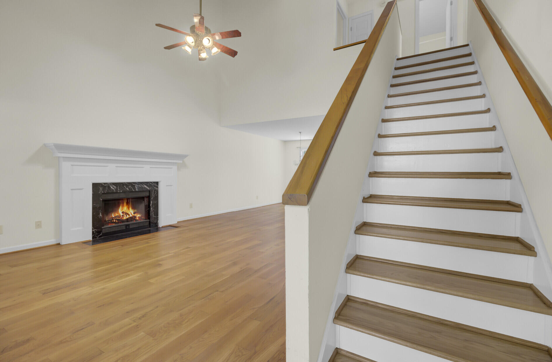1017 Wayfarer Lane