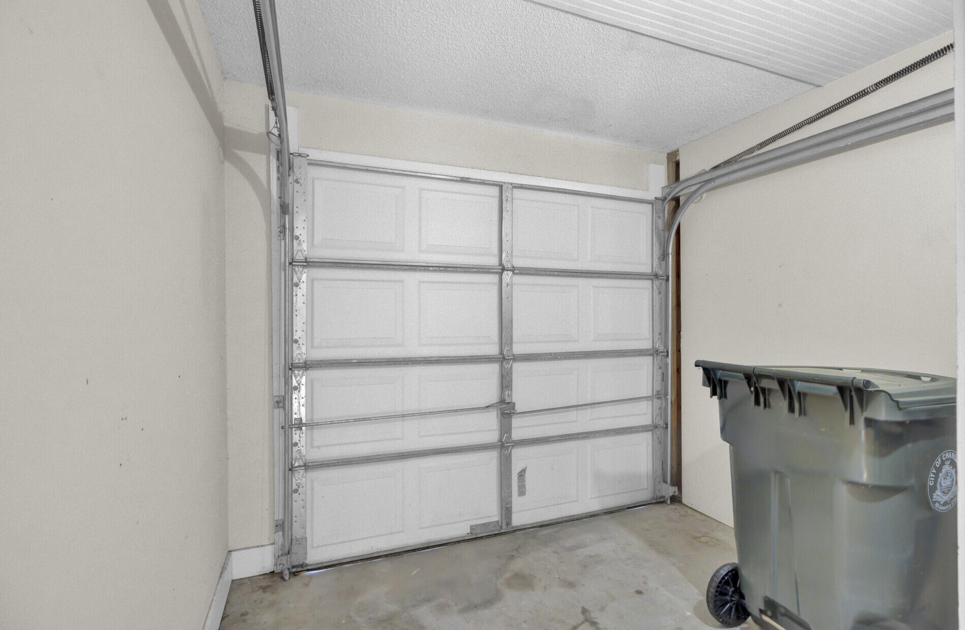 1017 Wayfarer Lane