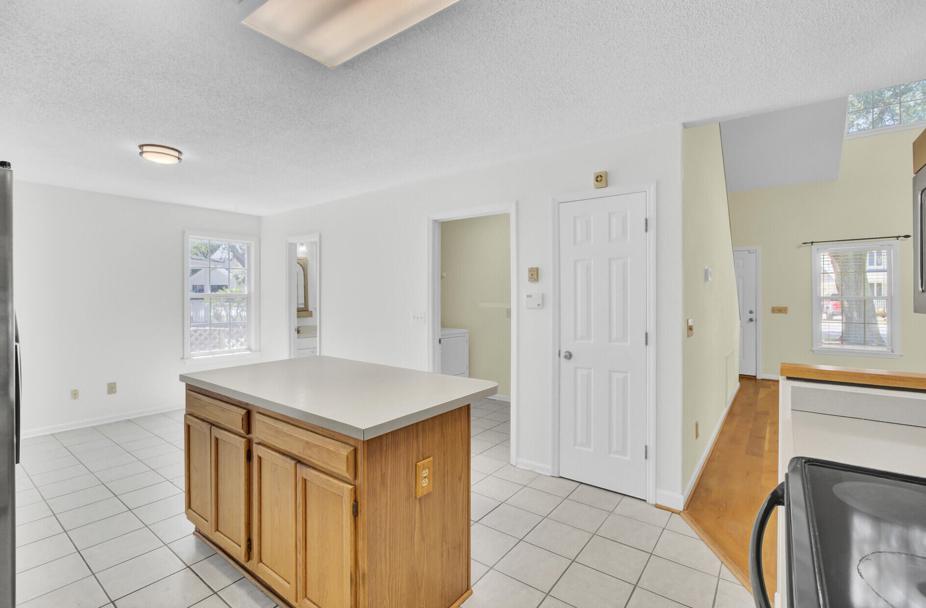 1017 Wayfarer Lane