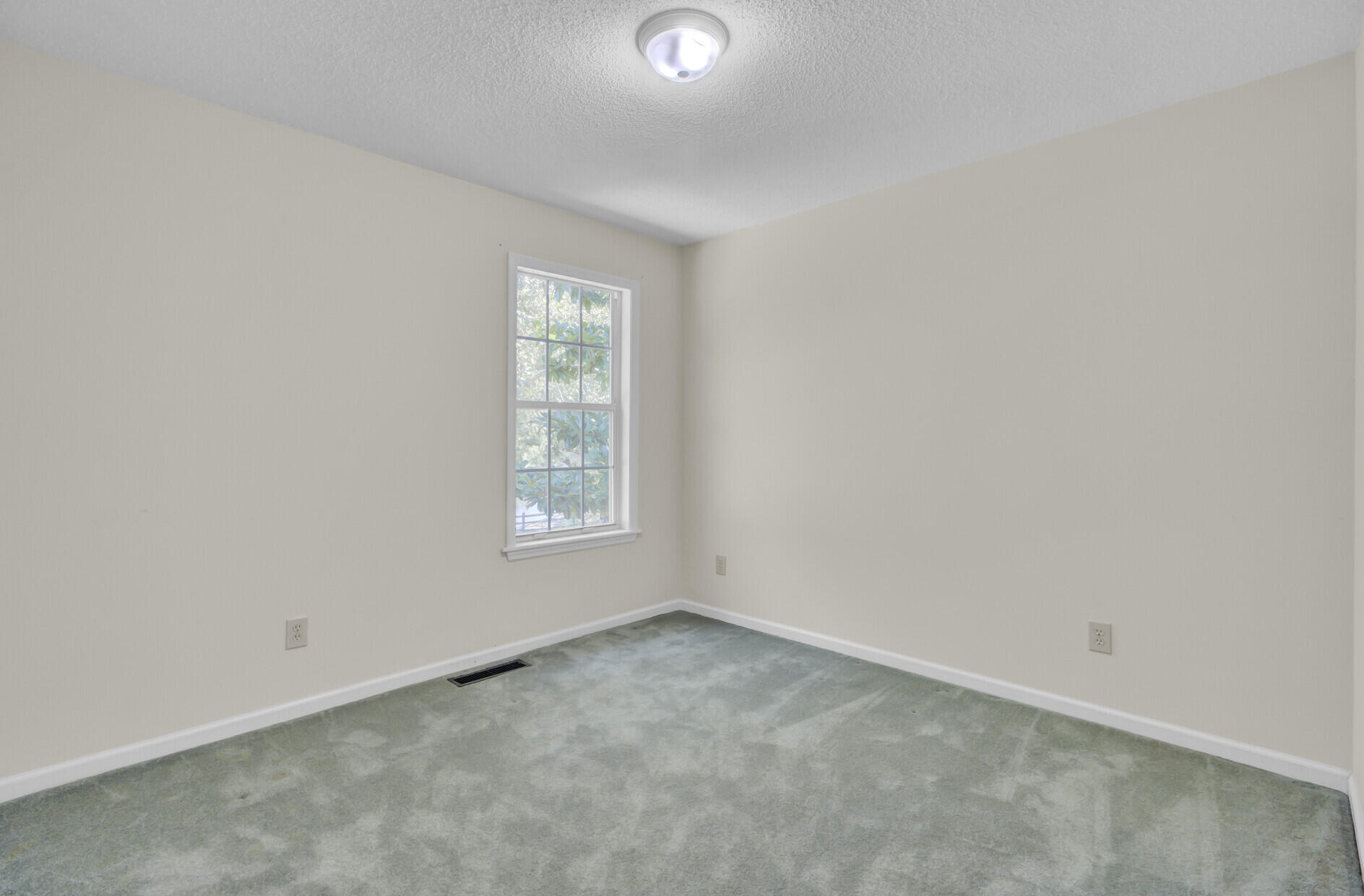 1017 Wayfarer Lane