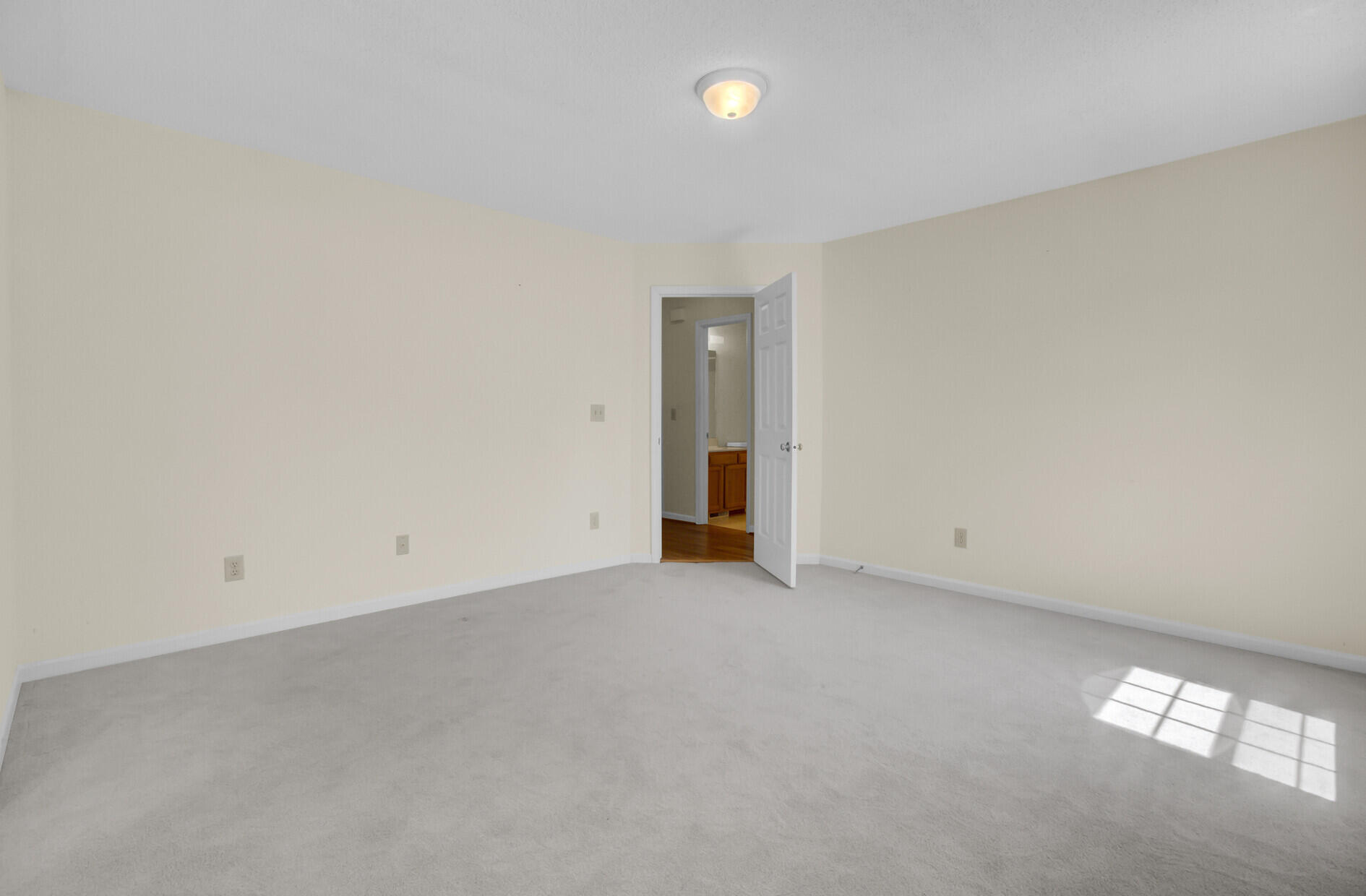 1017 Wayfarer Lane