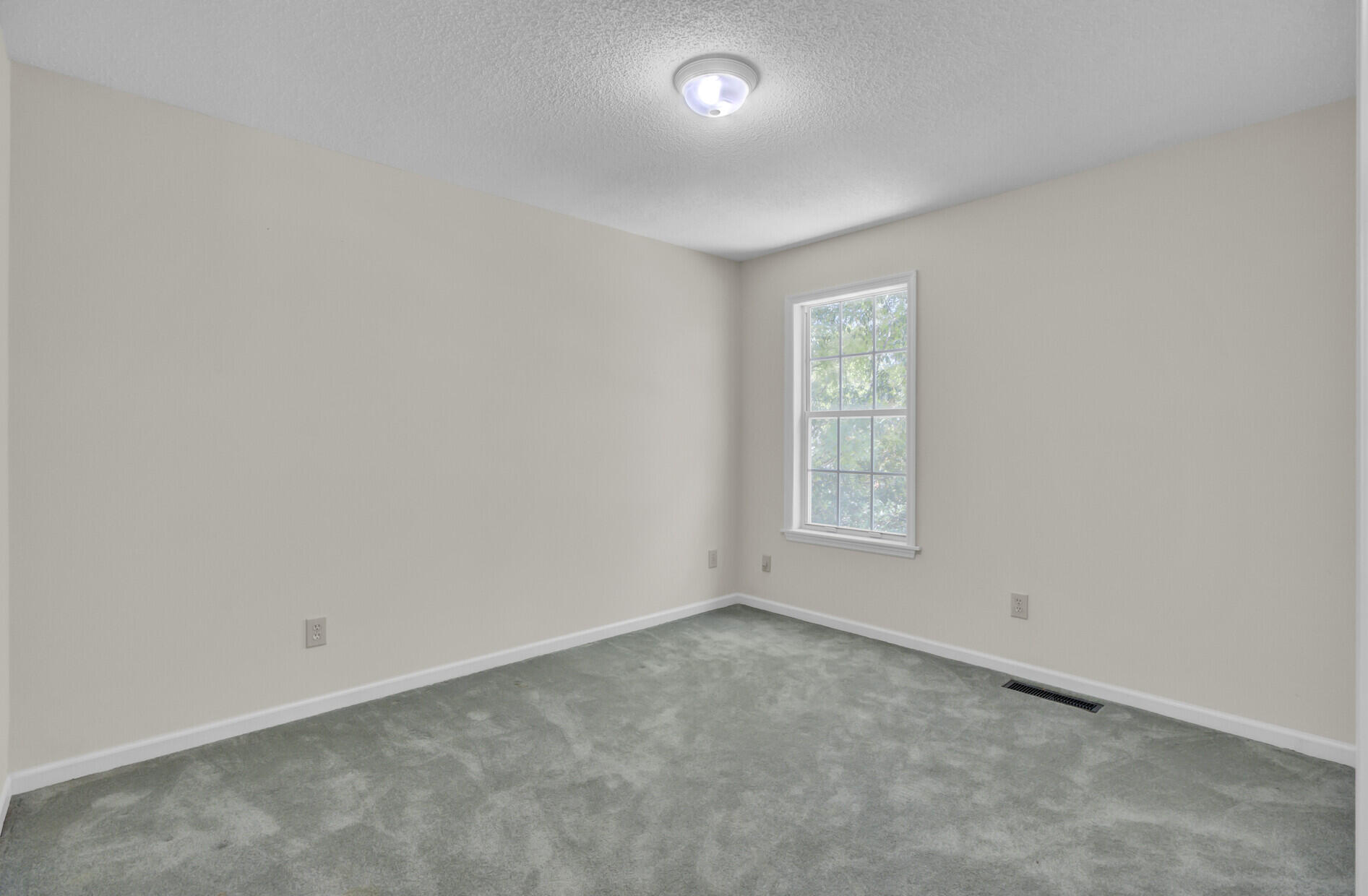 1017 Wayfarer Lane