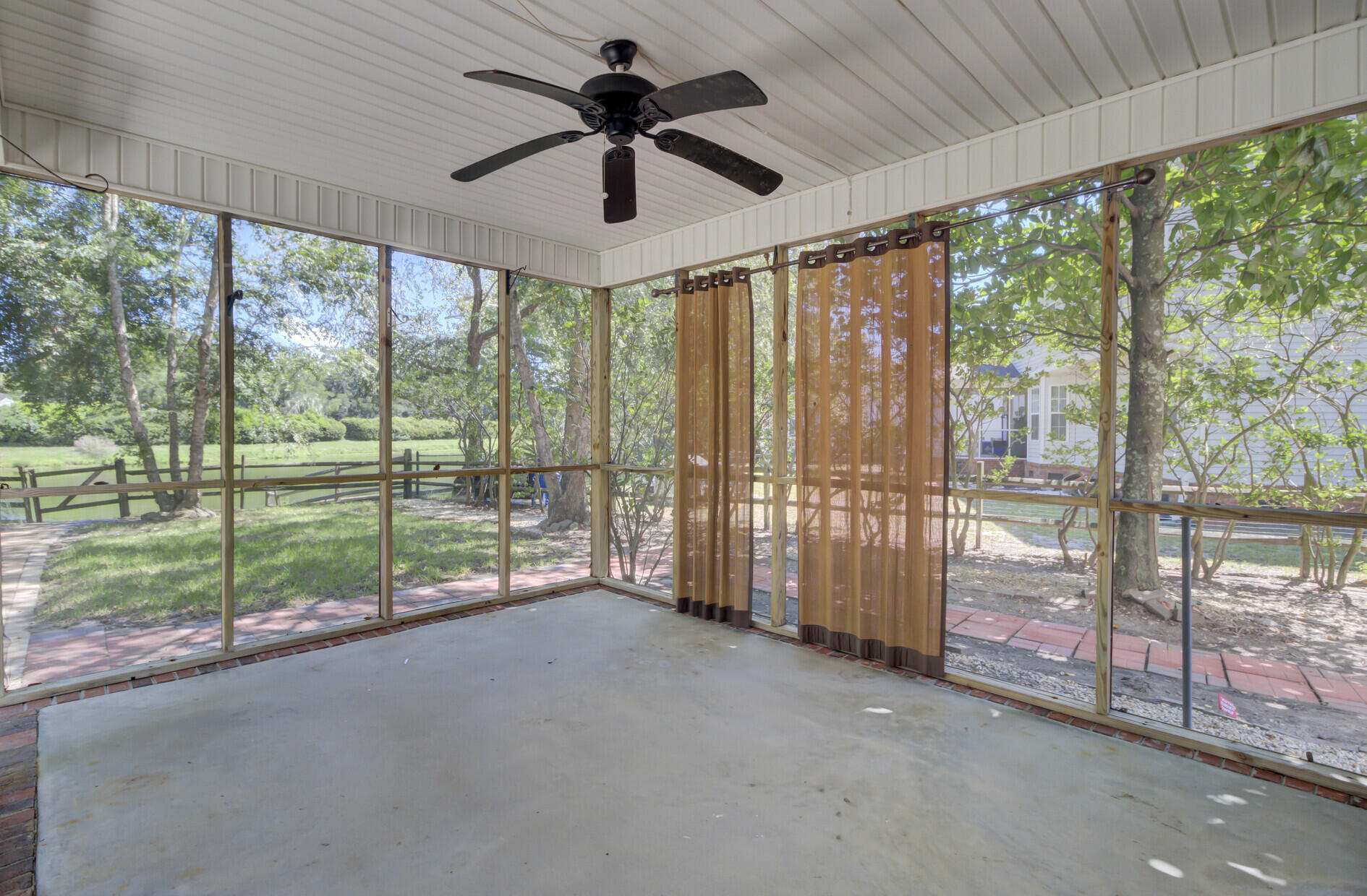 1017 Wayfarer Lane