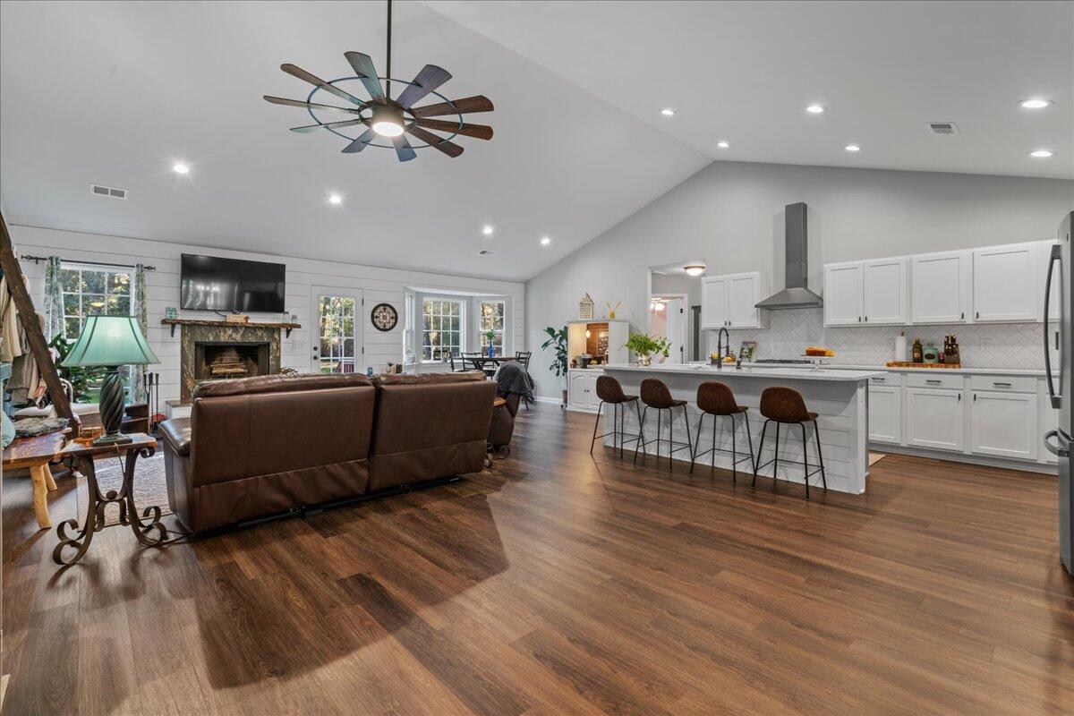 8357 Chisolm Plantation Road