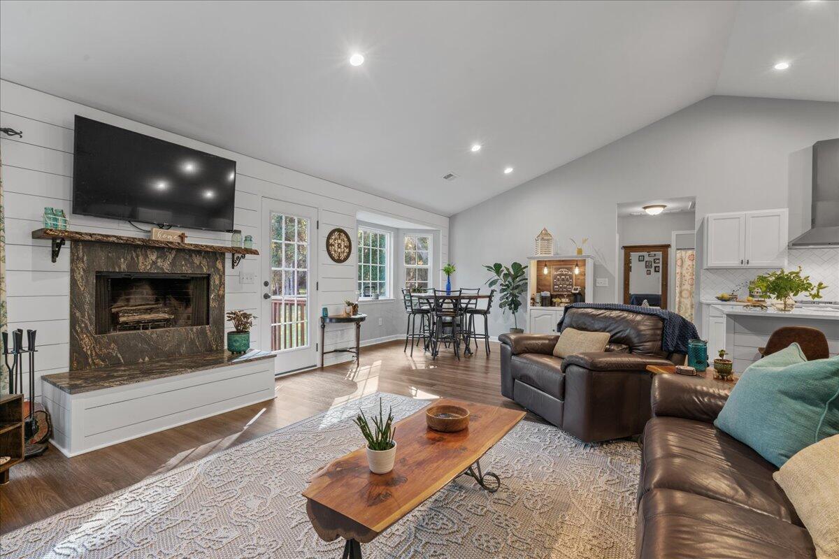 8357 Chisolm Plantation Road