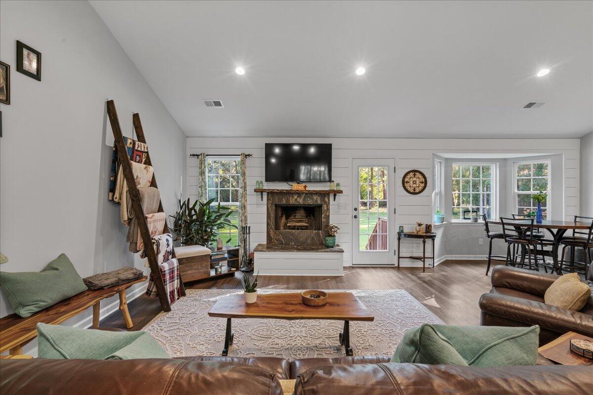 8357 Chisolm Plantation Road