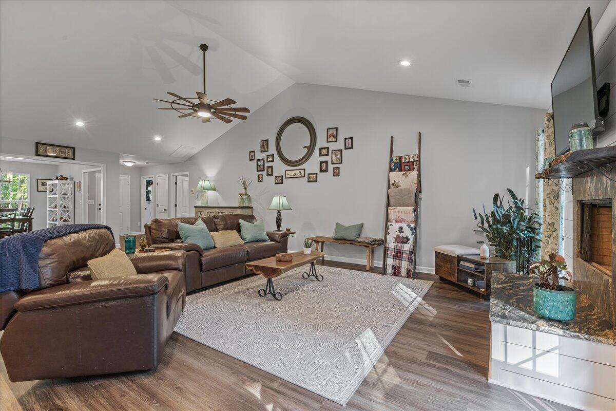 8357 Chisolm Plantation Road