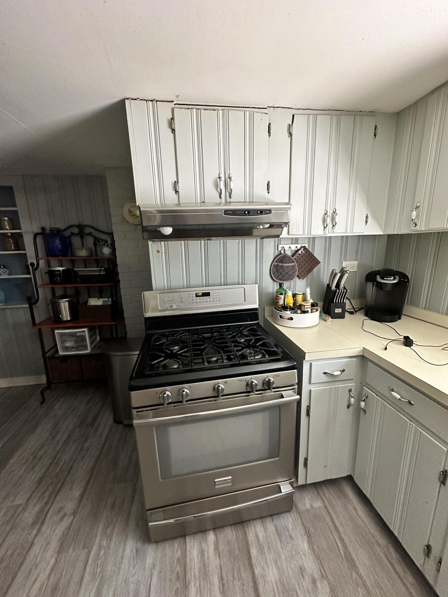 7954 Kingstree Highway