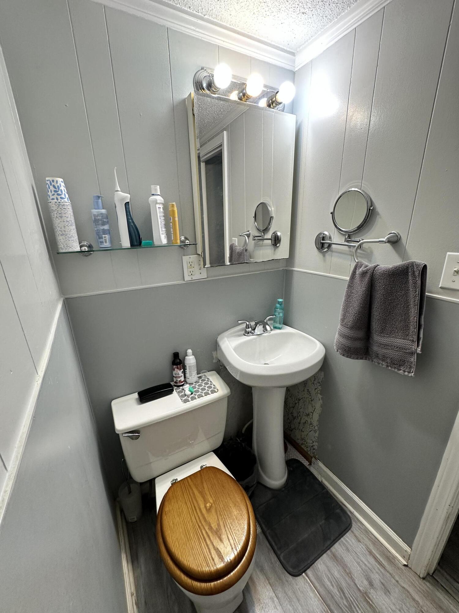 7954 Kingstree Highway