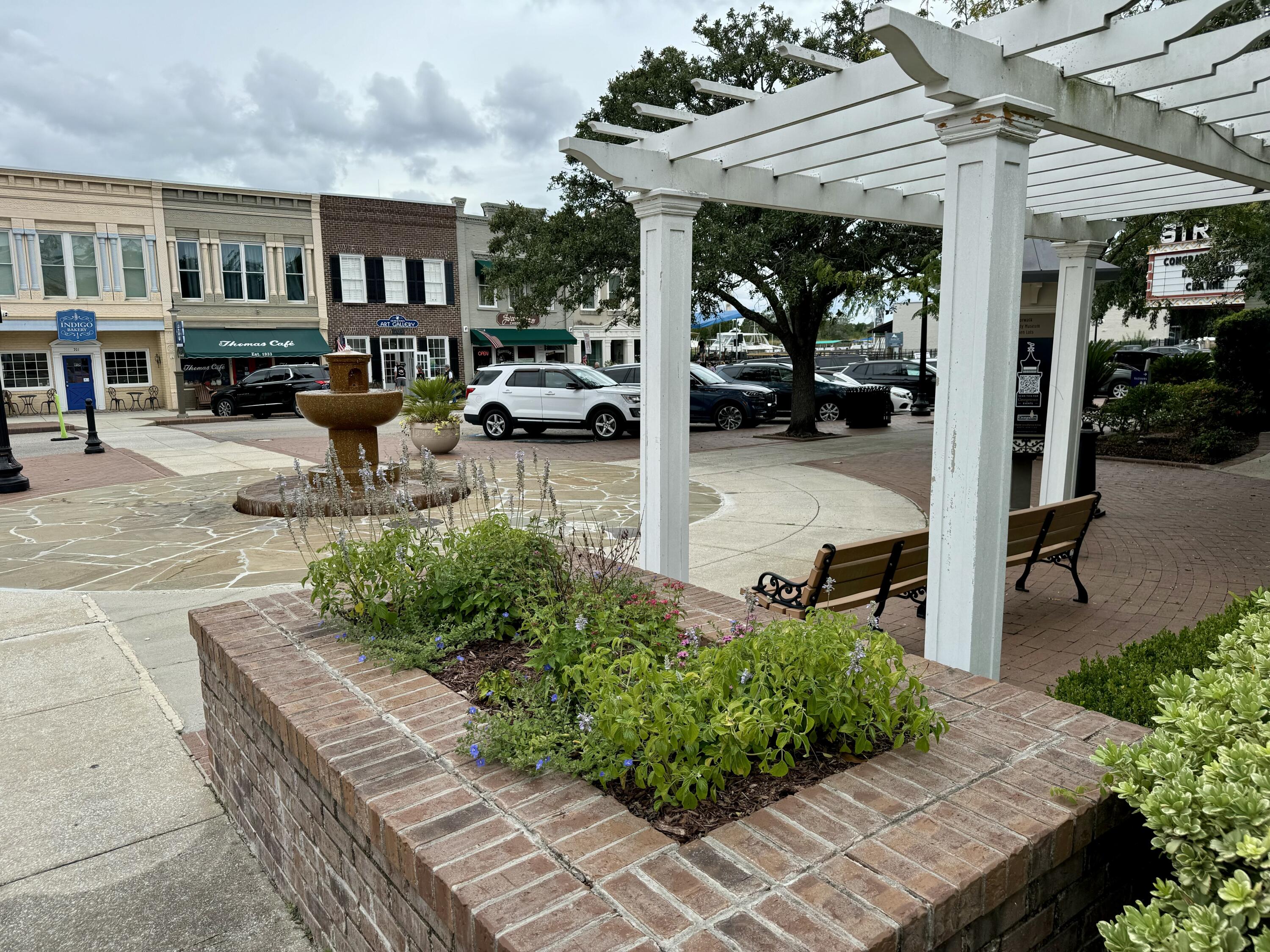 1694 Old Town Avenue