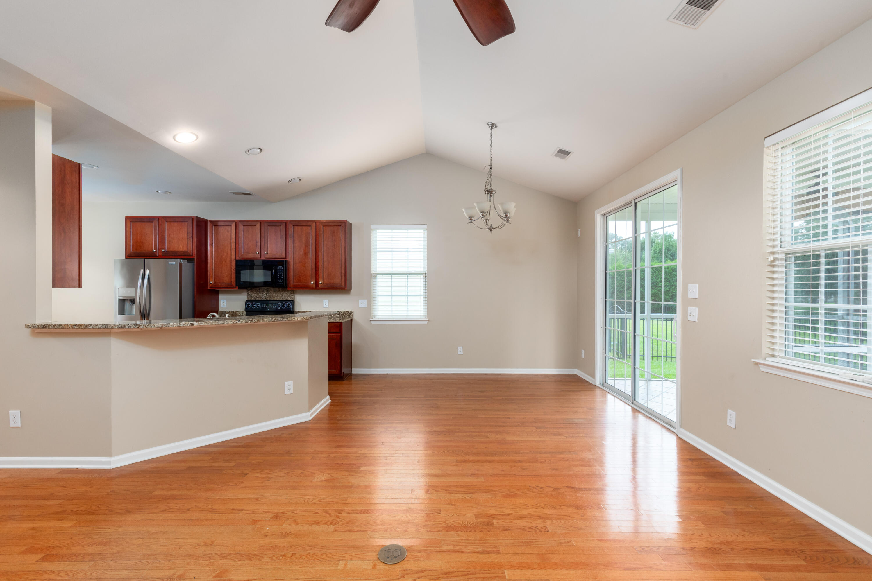 417 Sycamore Shade Street