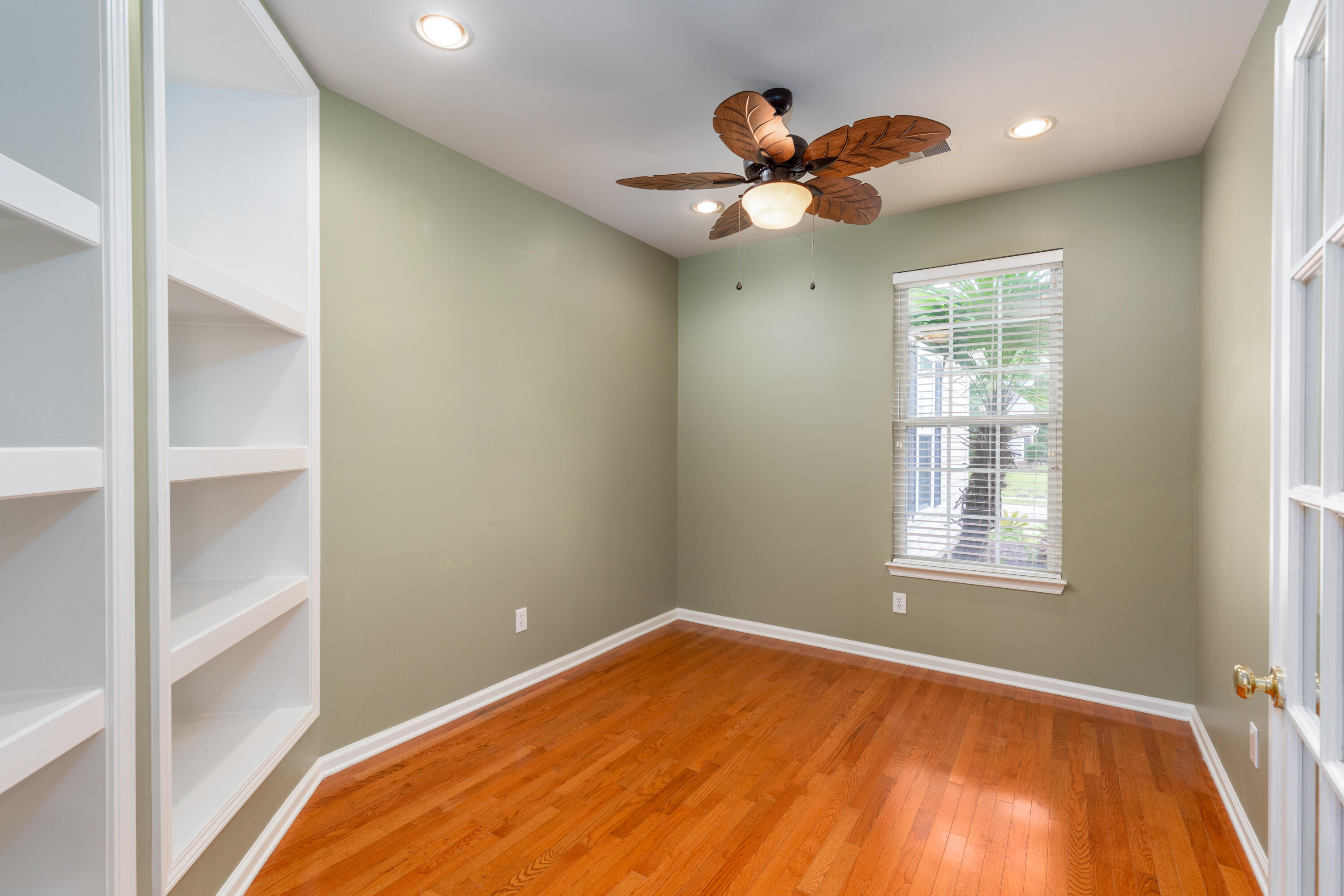 417 Sycamore Shade Street