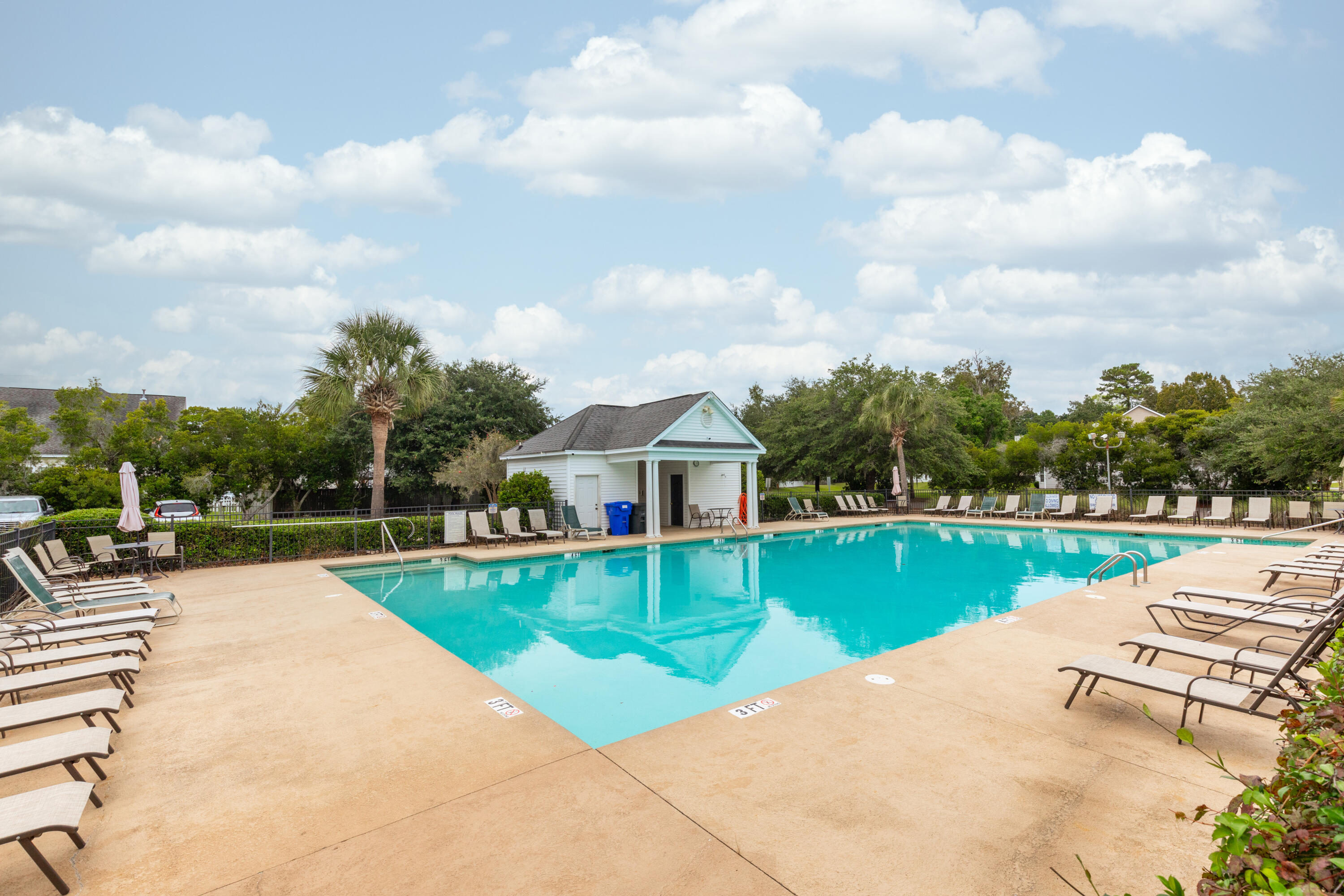 417 Sycamore Shade Street