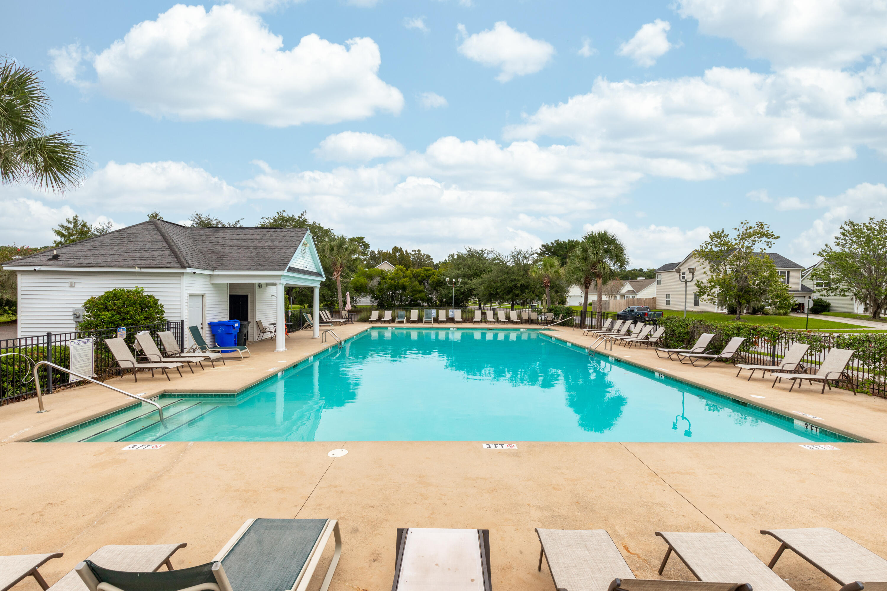 417 Sycamore Shade Street