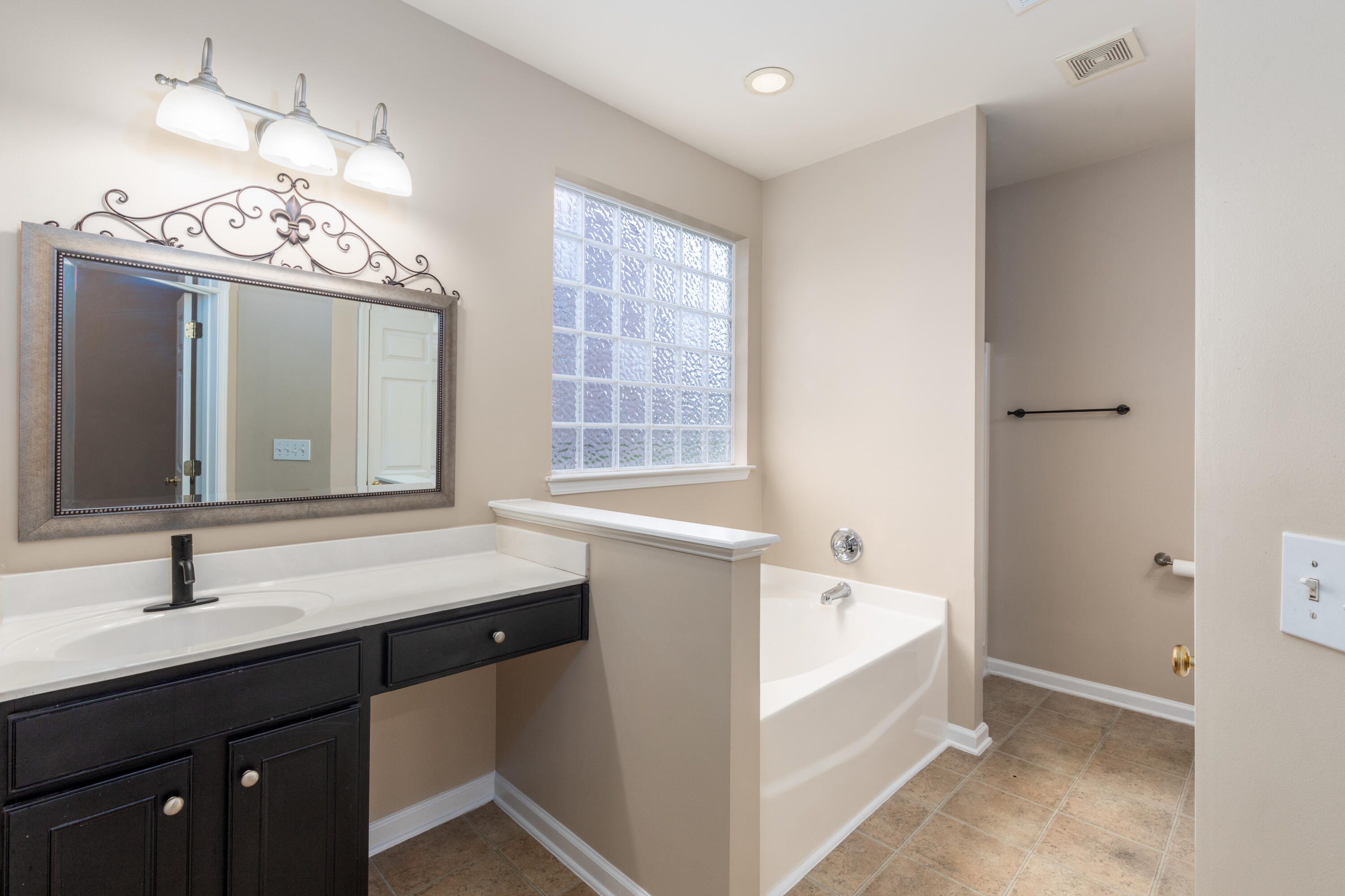 417 Sycamore Shade Street