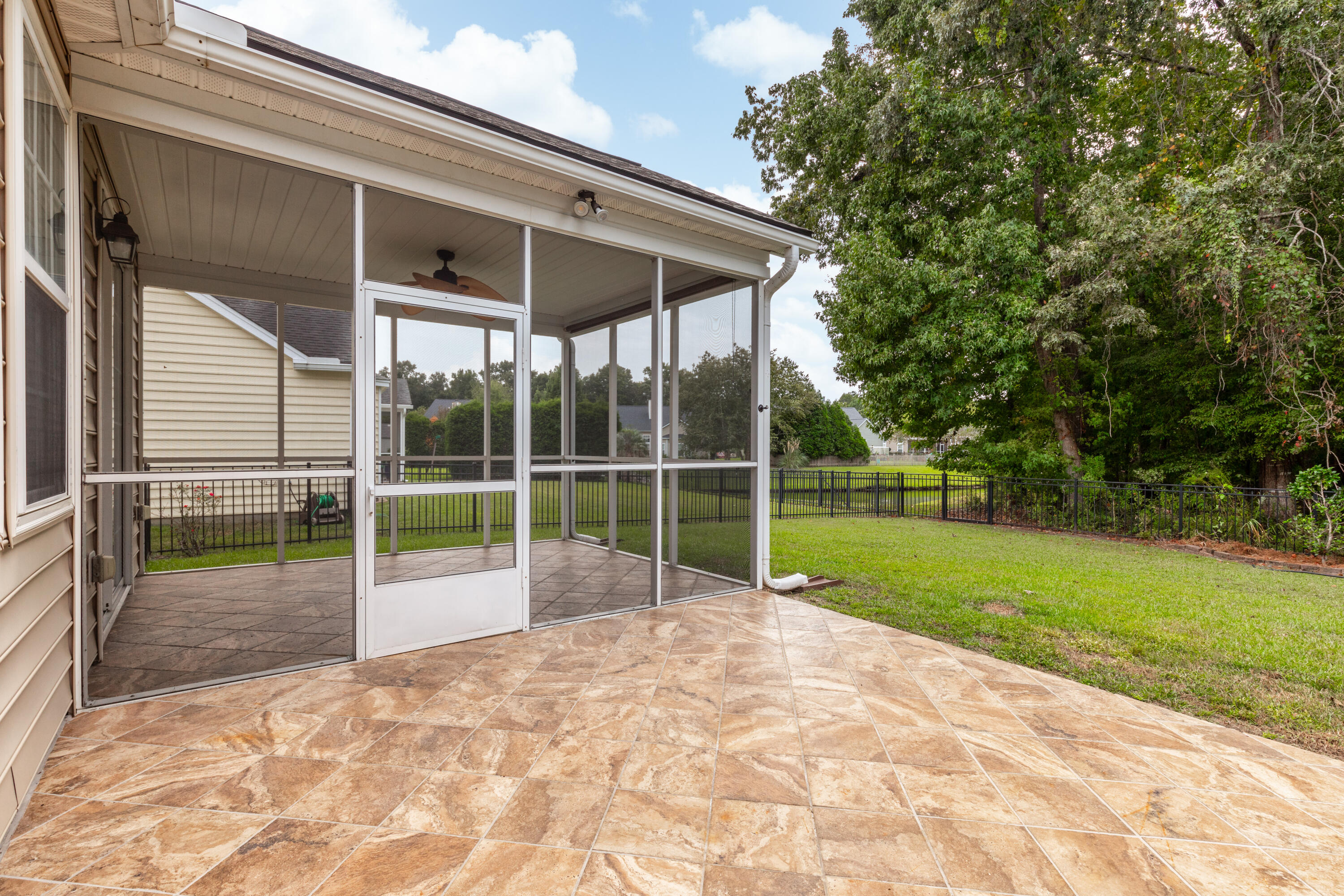 417 Sycamore Shade Street