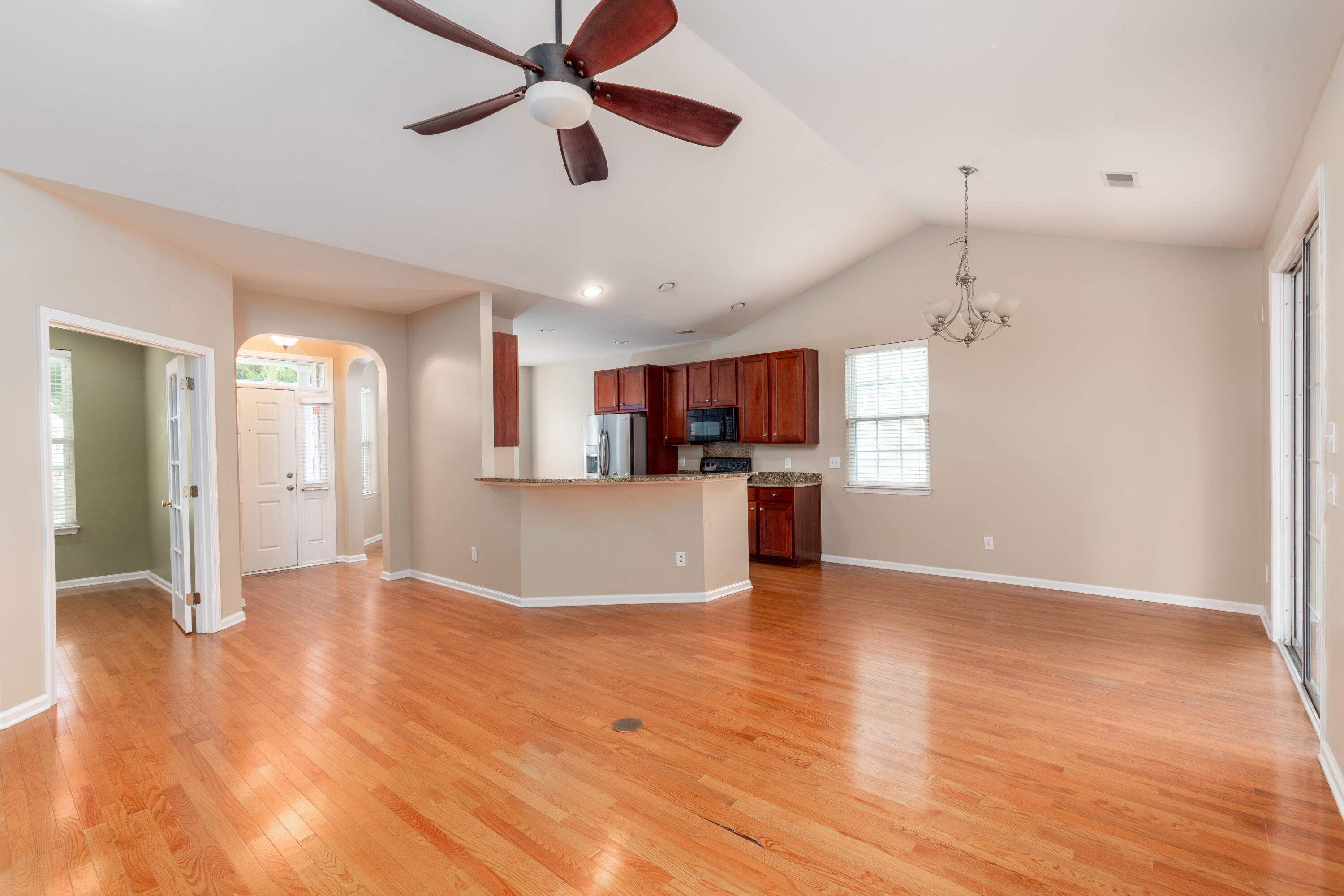 417 Sycamore Shade Street