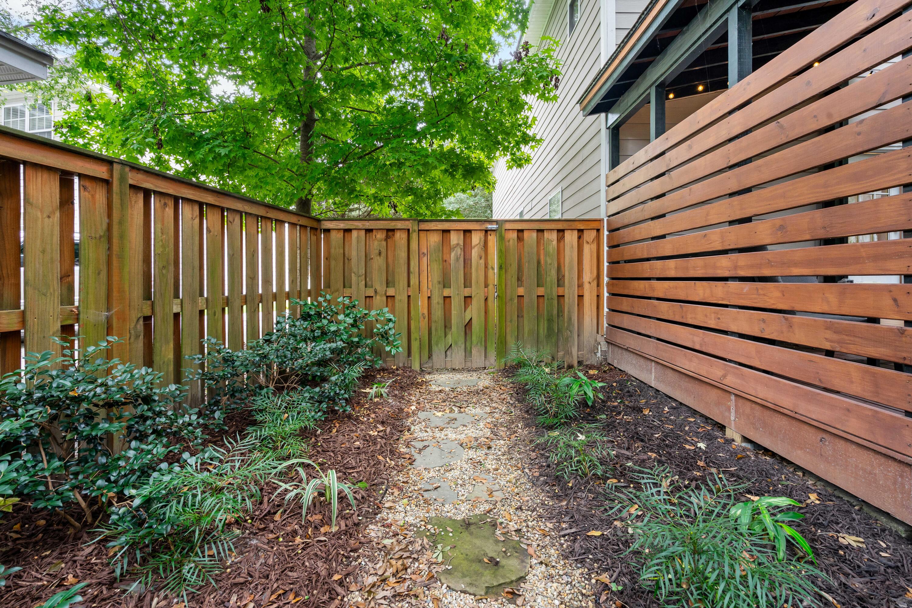 2906 Split Hickory Court