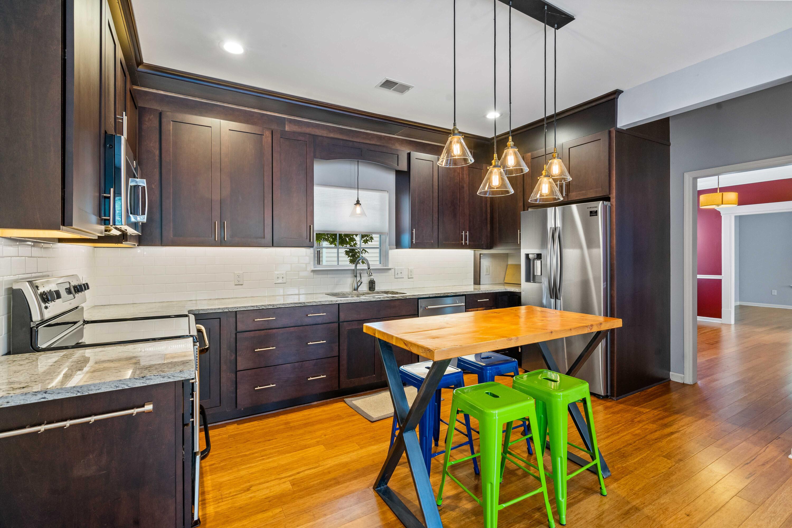 2906 Split Hickory Court