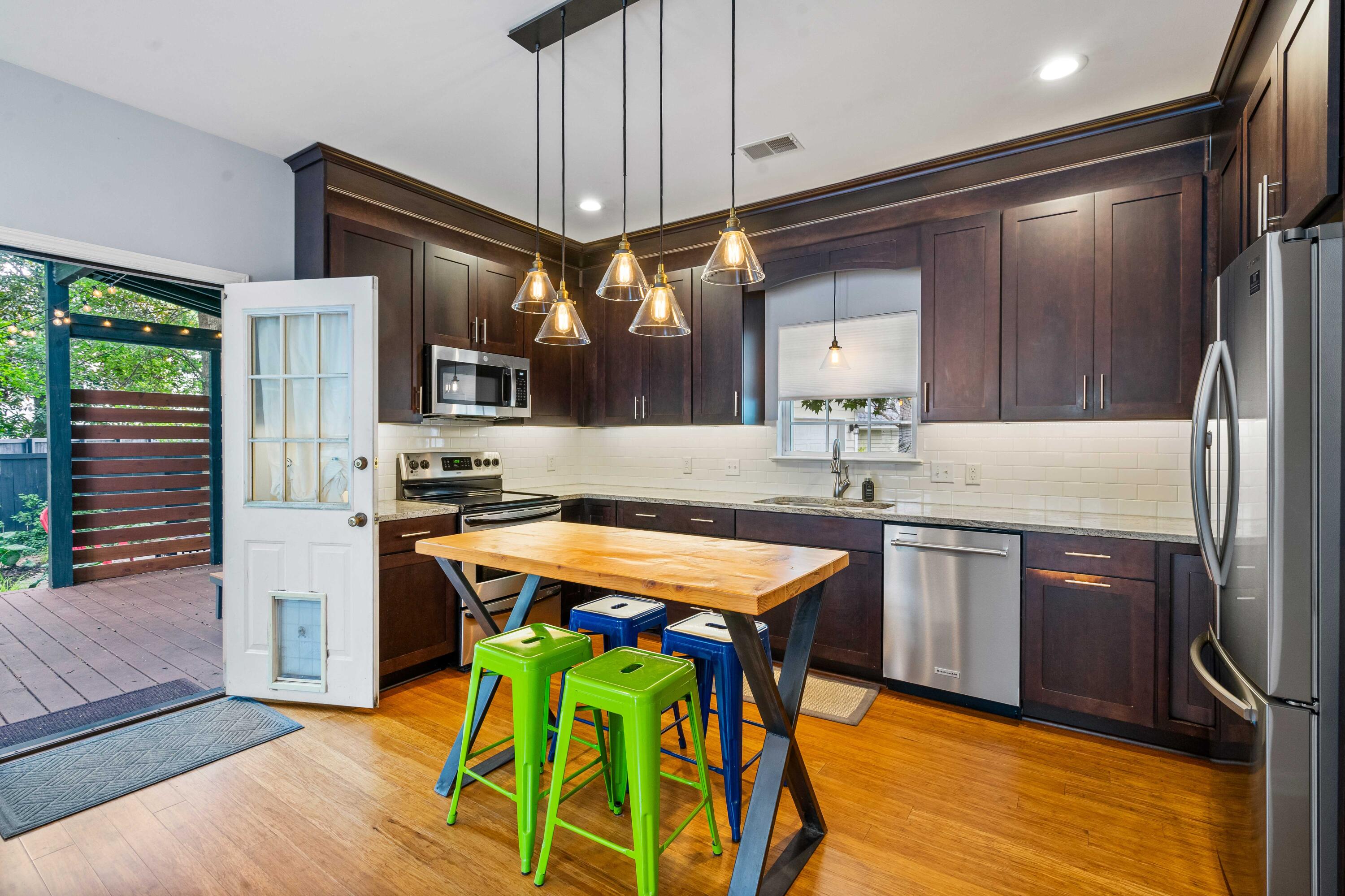 2906 Split Hickory Court