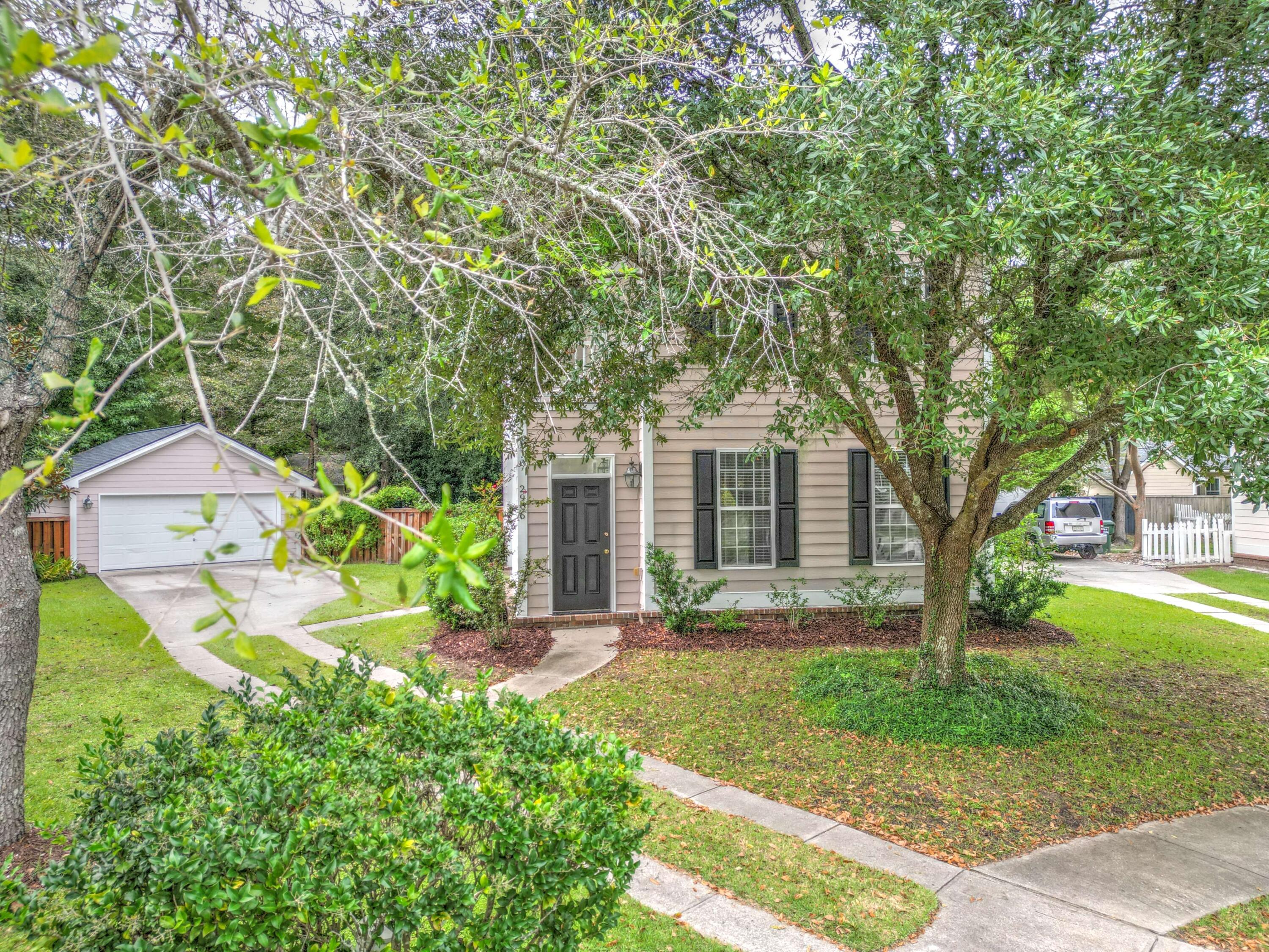 2906 Split Hickory Court