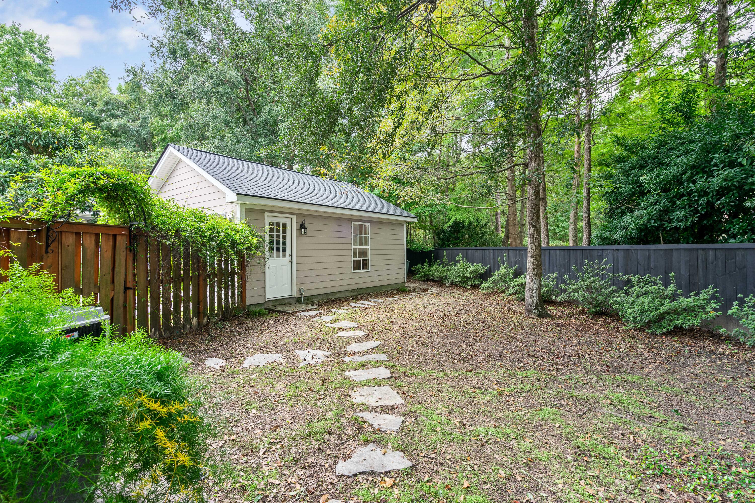 2906 Split Hickory Court