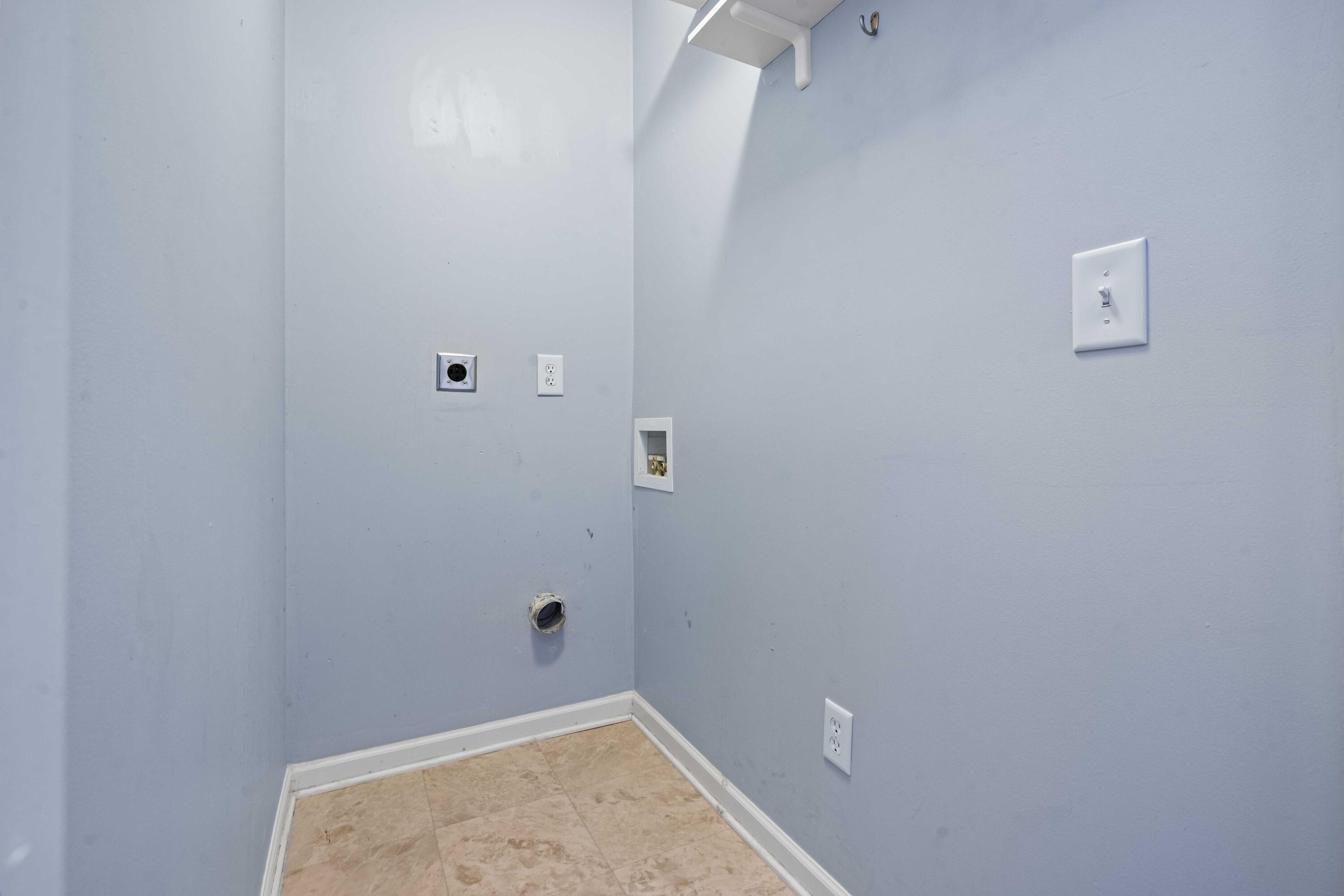 2906 Split Hickory Court