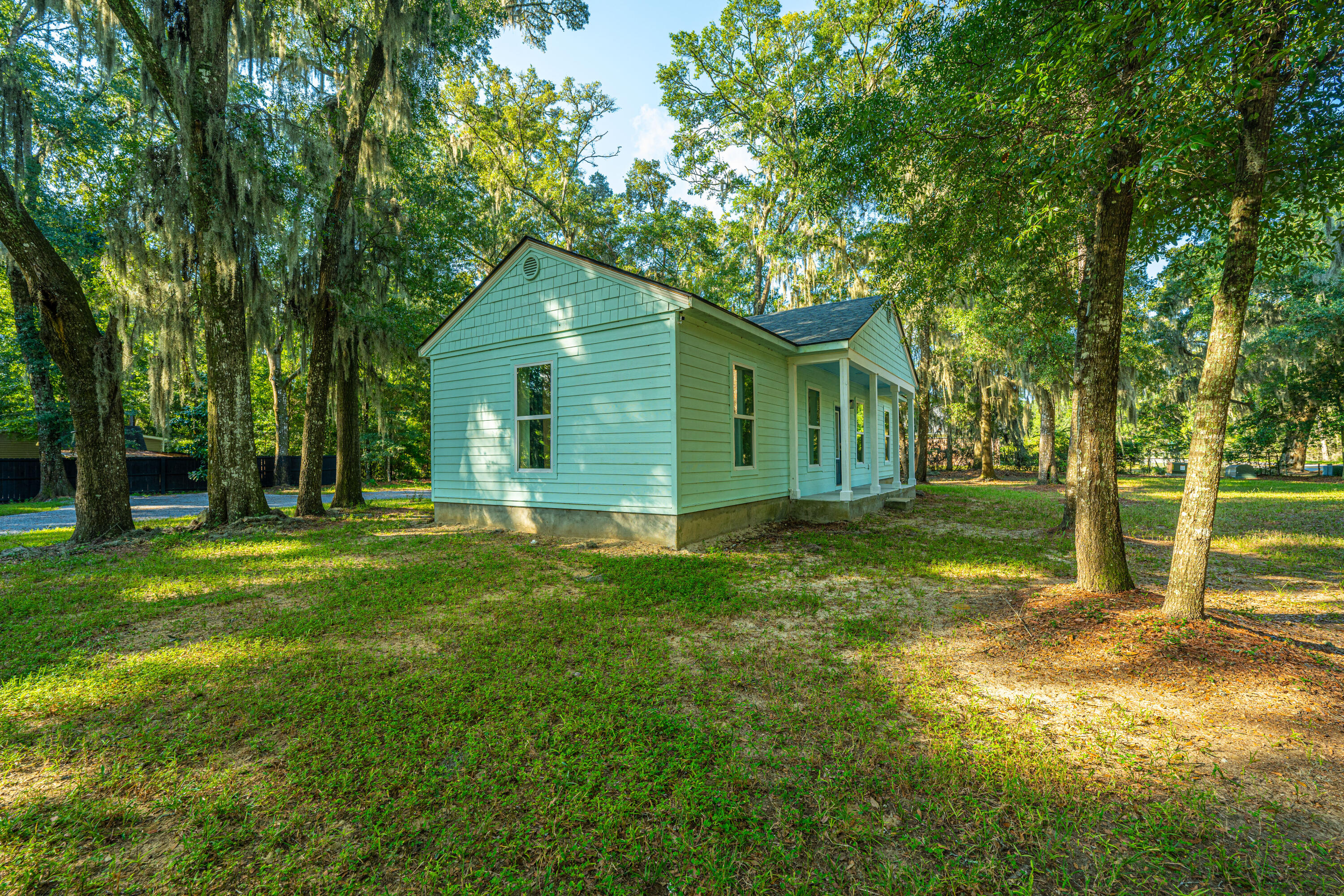 5233 Maybank Highway