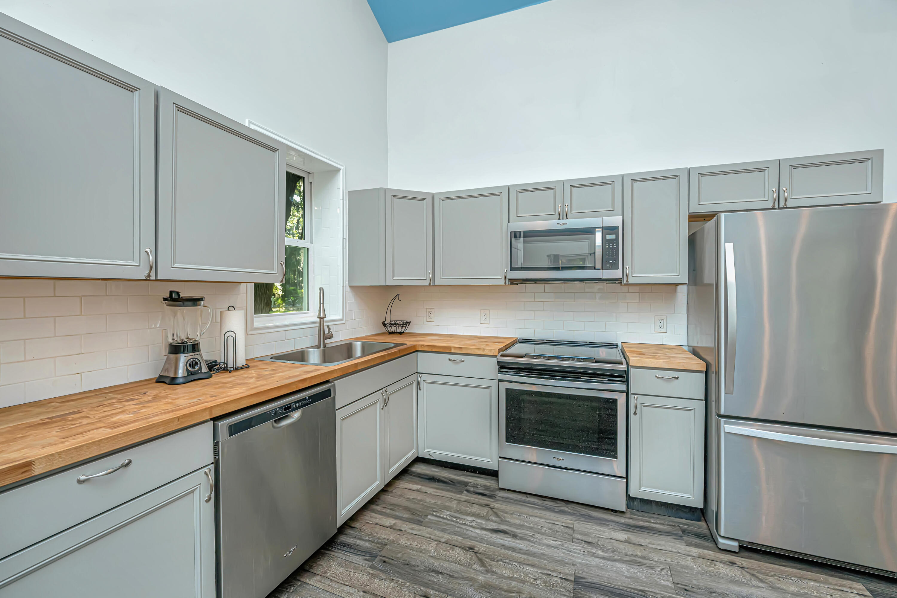 5233 Maybank Highway