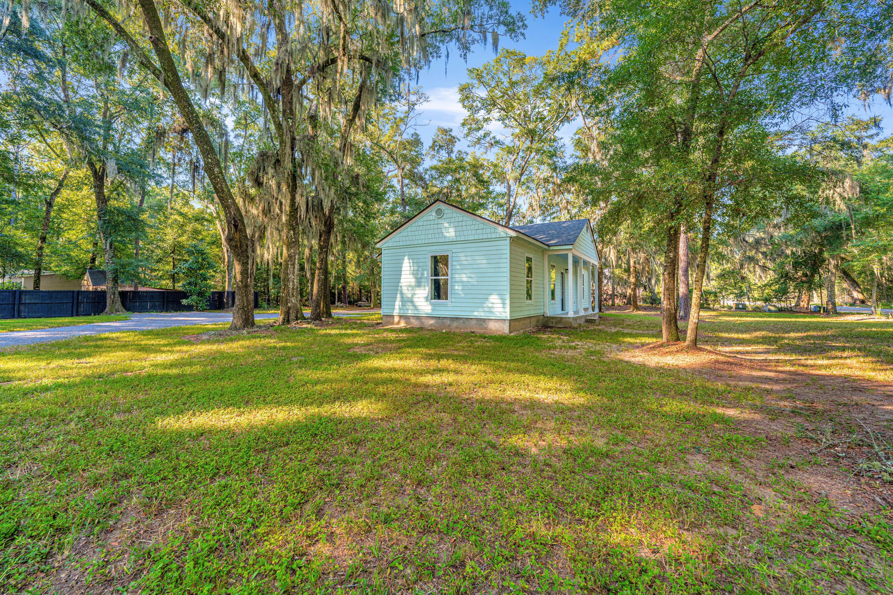 5233 Maybank Highway