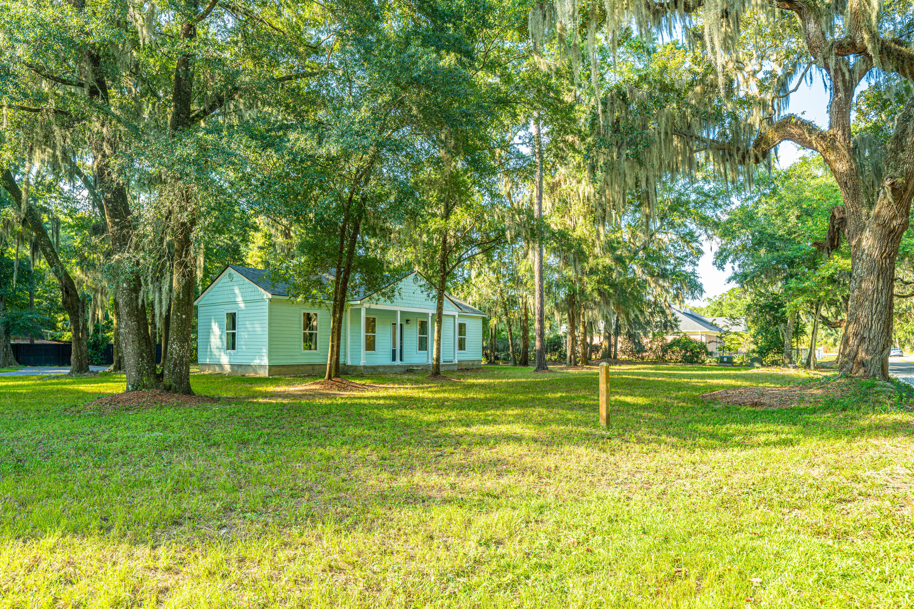 5233 Maybank Highway