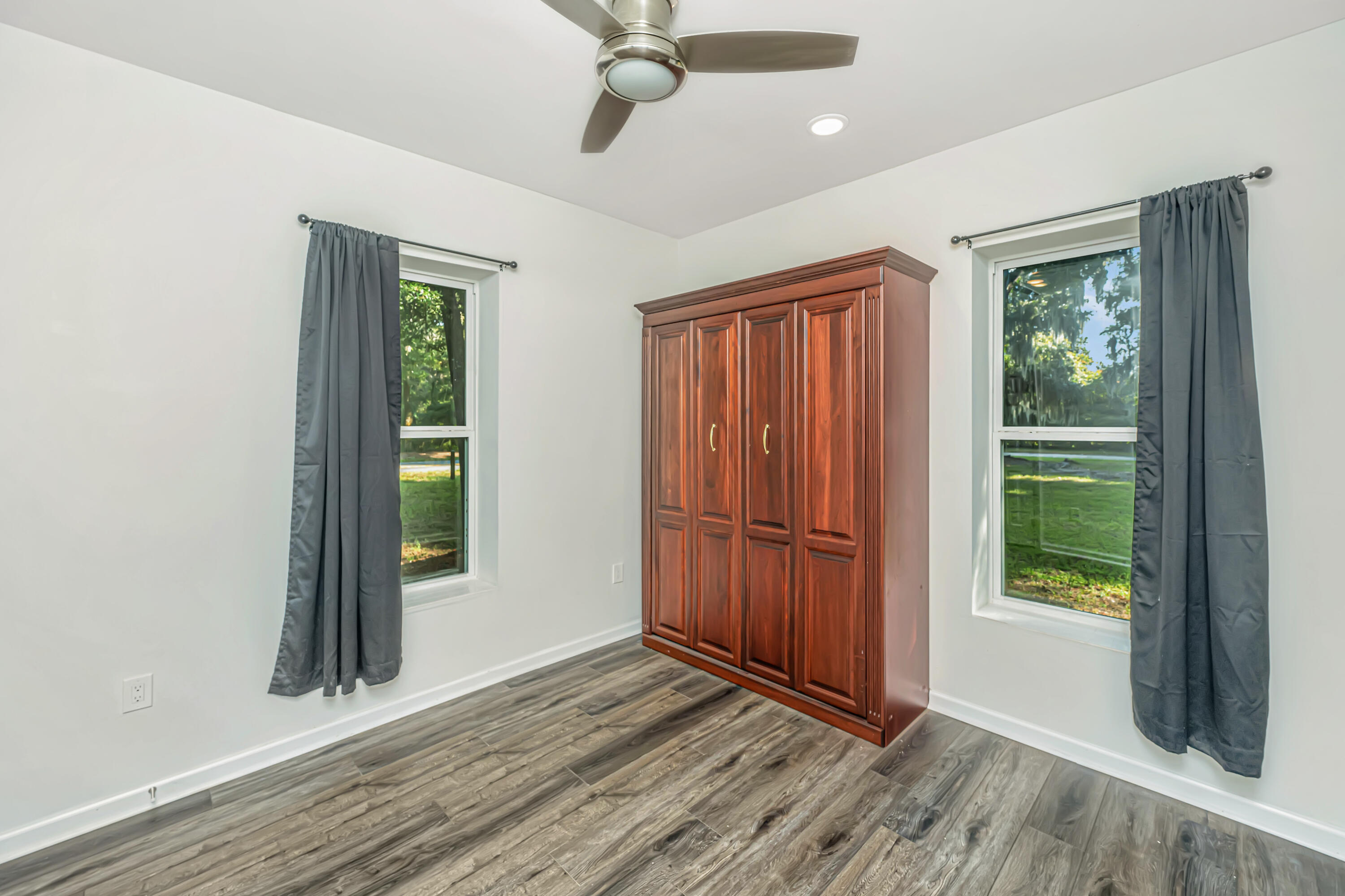 5233 Maybank Highway