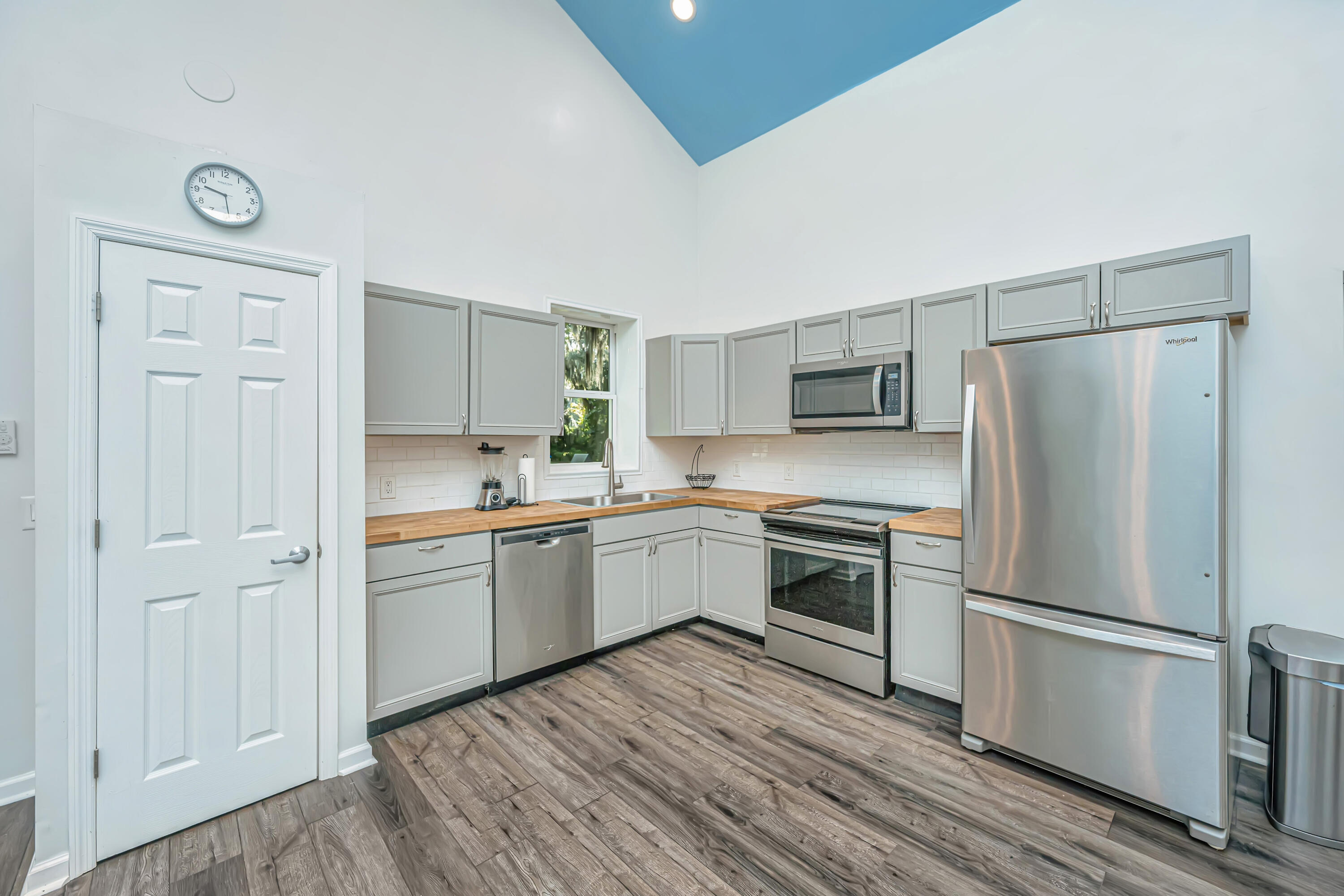 5233 Maybank Highway