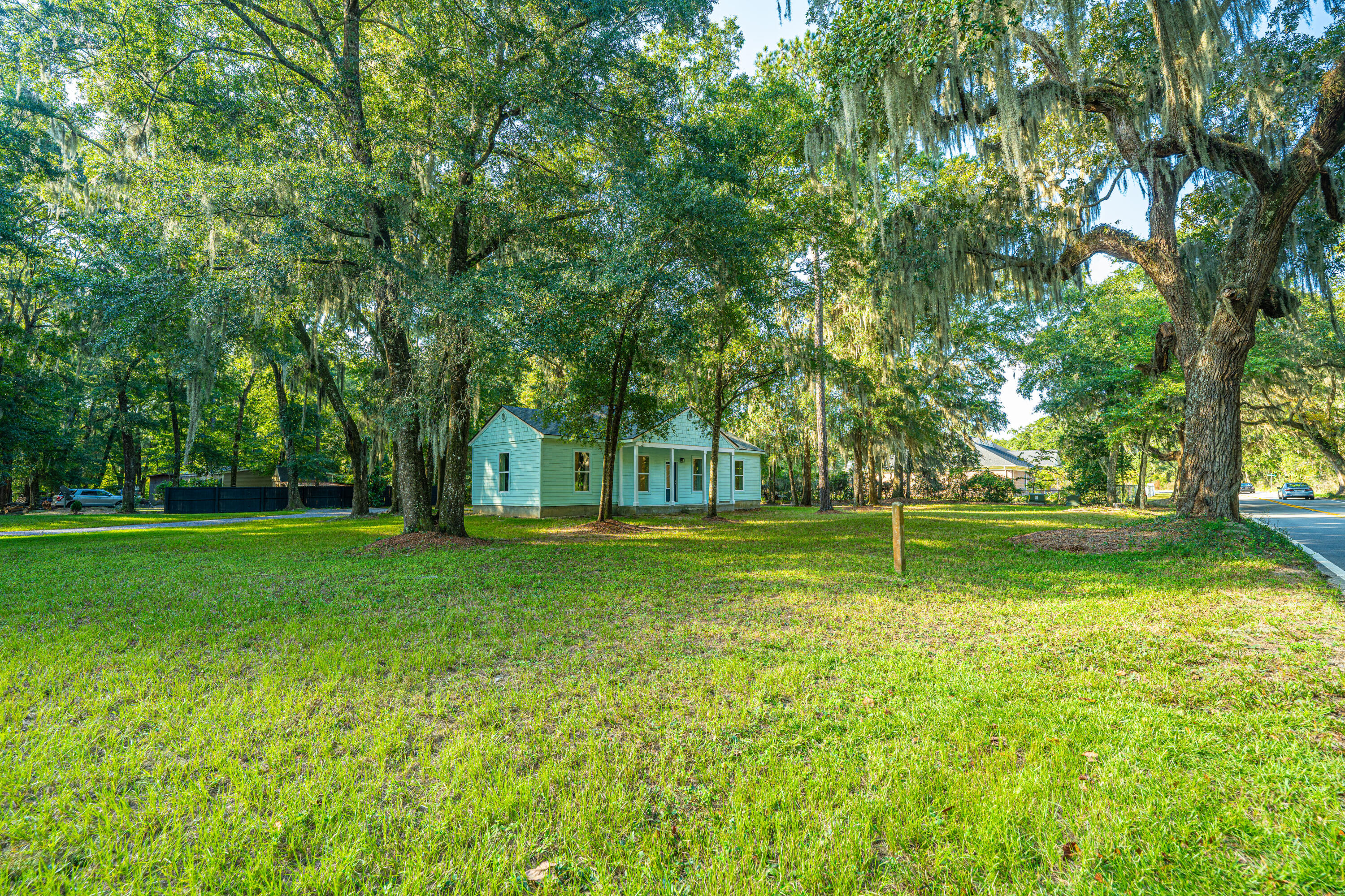 5233 Maybank Highway