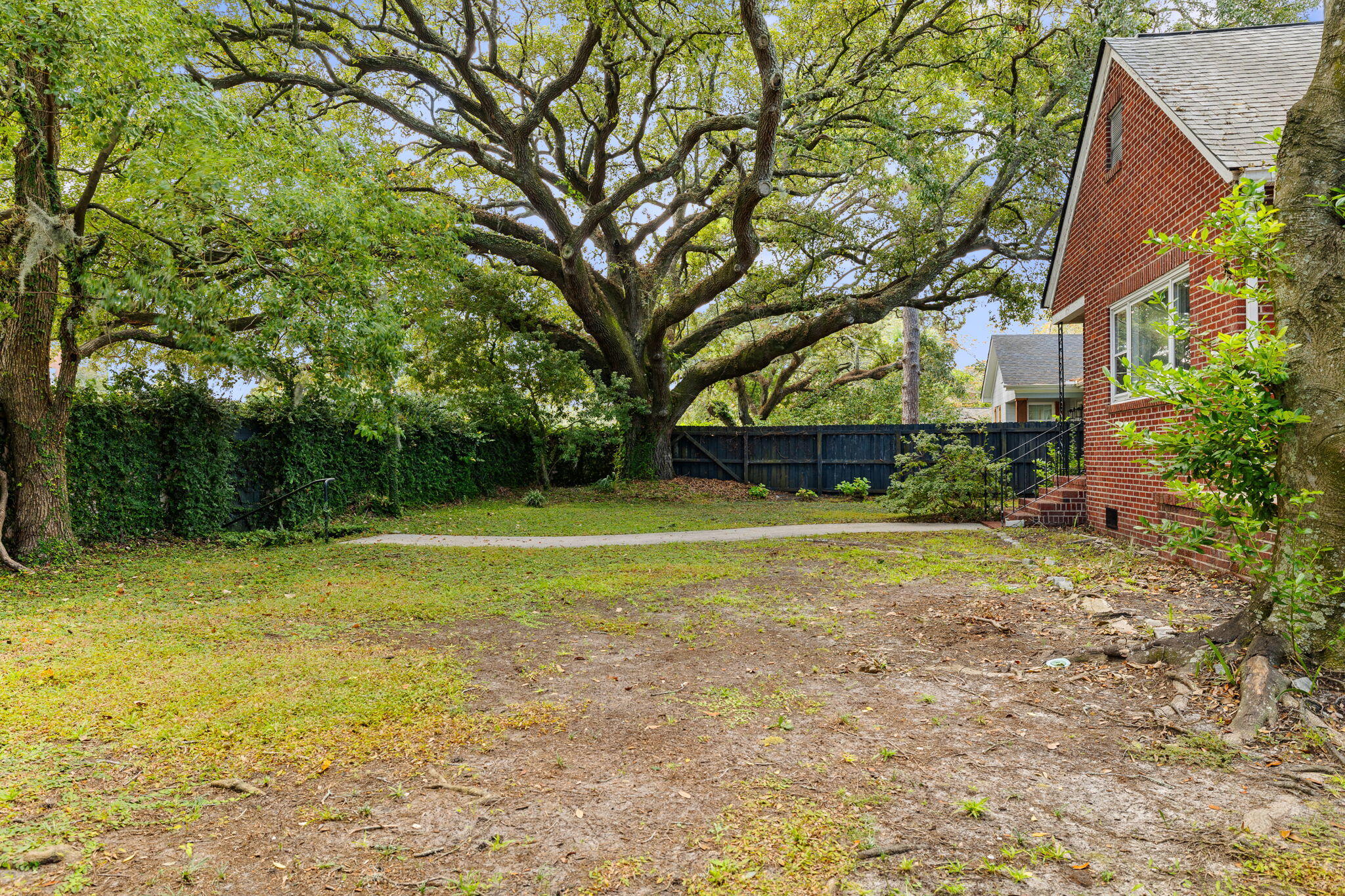 717 Woodward Road