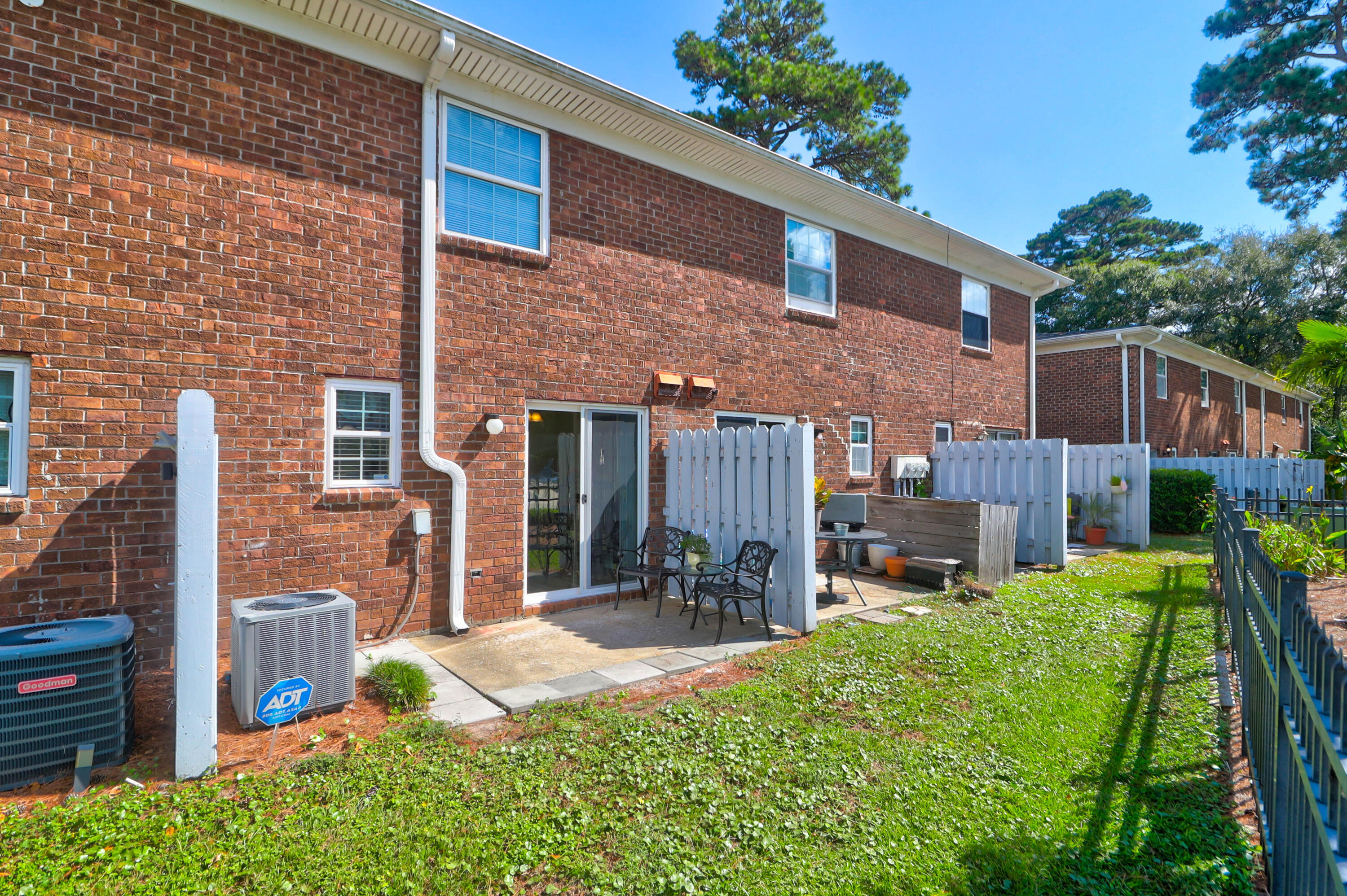 21 Rivers Point Row # 14c